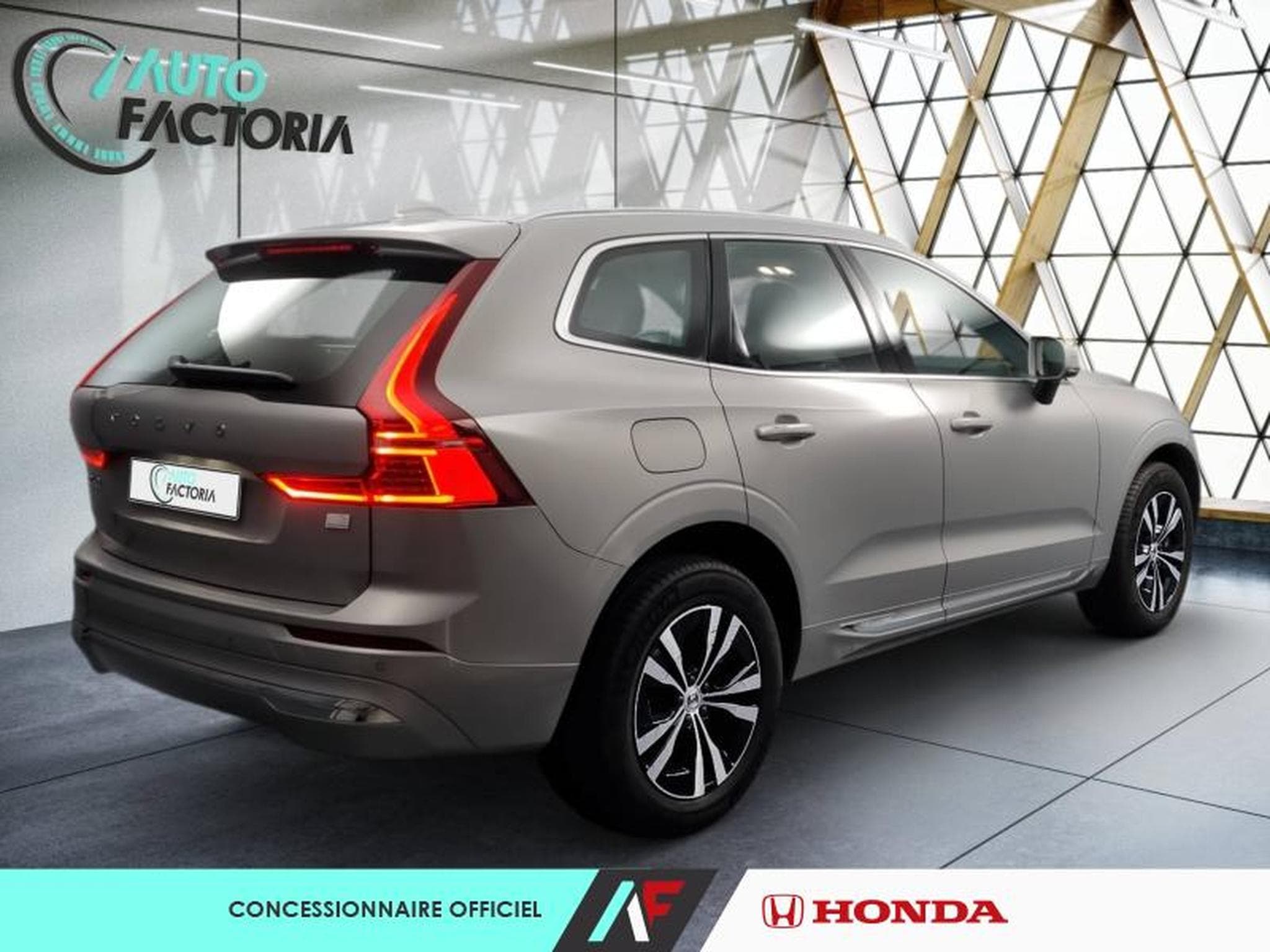 Volvo XC60 -50% T6 Hybride Rechargeable 253 + 145ch 8 AWD Core Bright (2024) - Photo 4