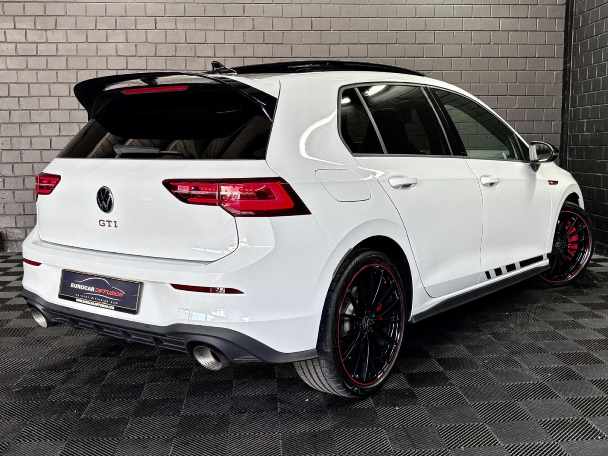 VW Golf GTI Clubsport 2.0 TSI 300 CV DSG7 *PACK PERF* AKRA* MATRIX * (2024) - Foto 6