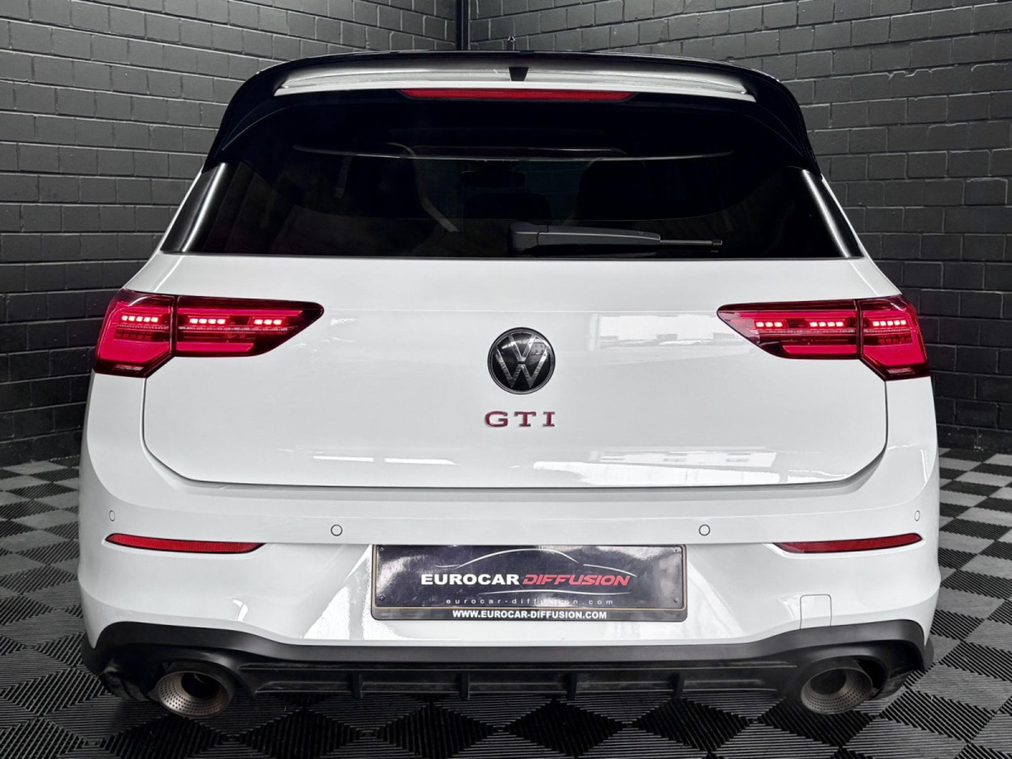 VW Golf GTI Clubsport 2.0 TSI 300 CV DSG7 *DCC* AKRA* MATRIX *PANO* (2023) - Foto 5