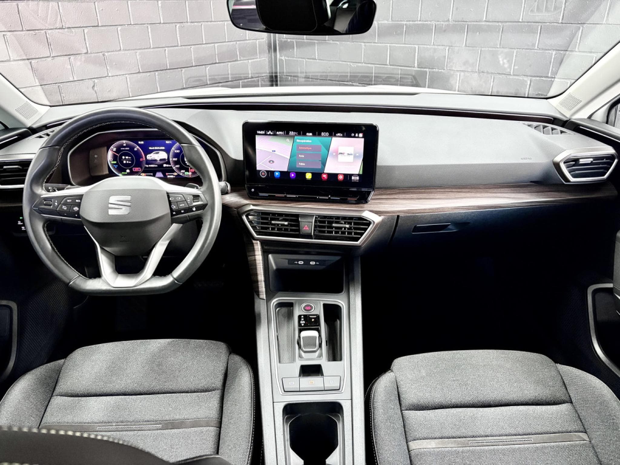Seat Leon IV Xcellence 1.4 e-Hybrid 204CV DSG 6  *4 SAISONS* *CAMERA* (2022) - Photo 10