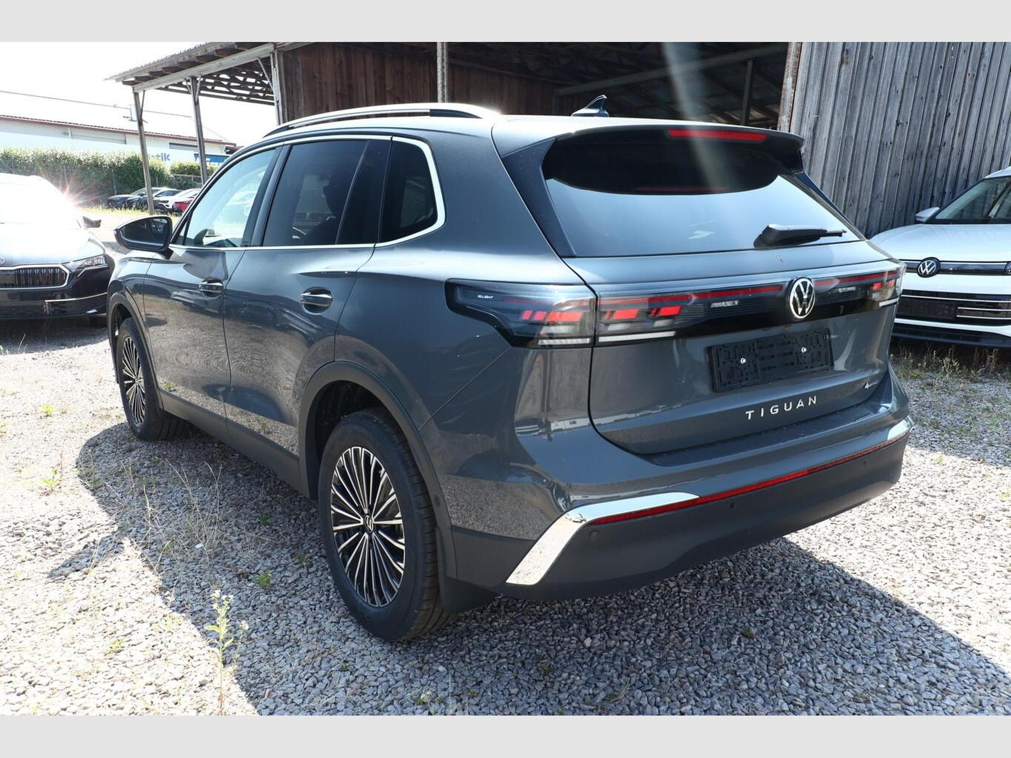 VW Tiguan Eleg. 4M Nav (2026) - Foto 4