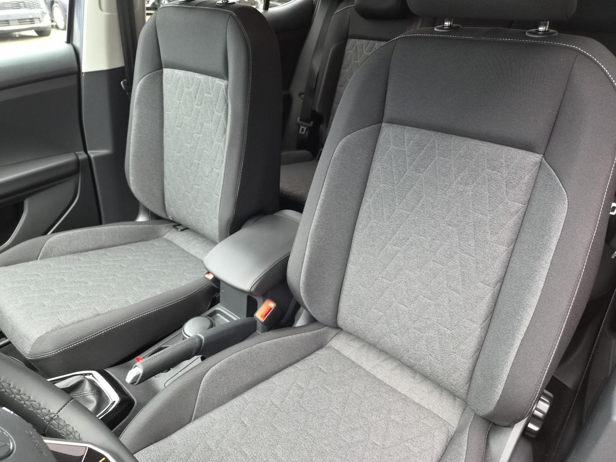 VW T-Cross 1.0 TSI 116PS (2026) - Foto 14
