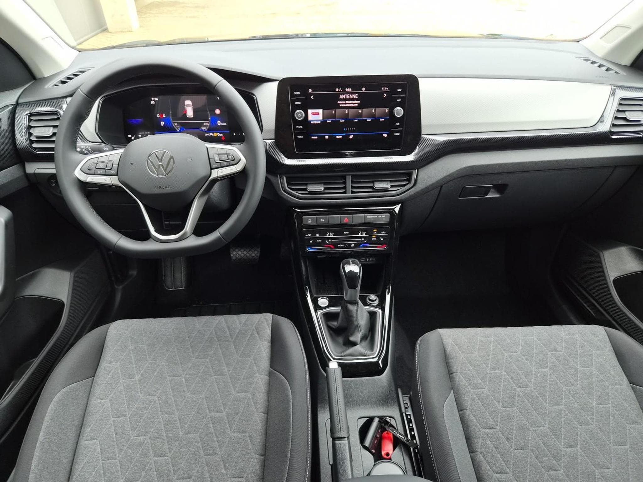 VW T-Cross 1.0 TSI 116PS (2026) - Photo 12