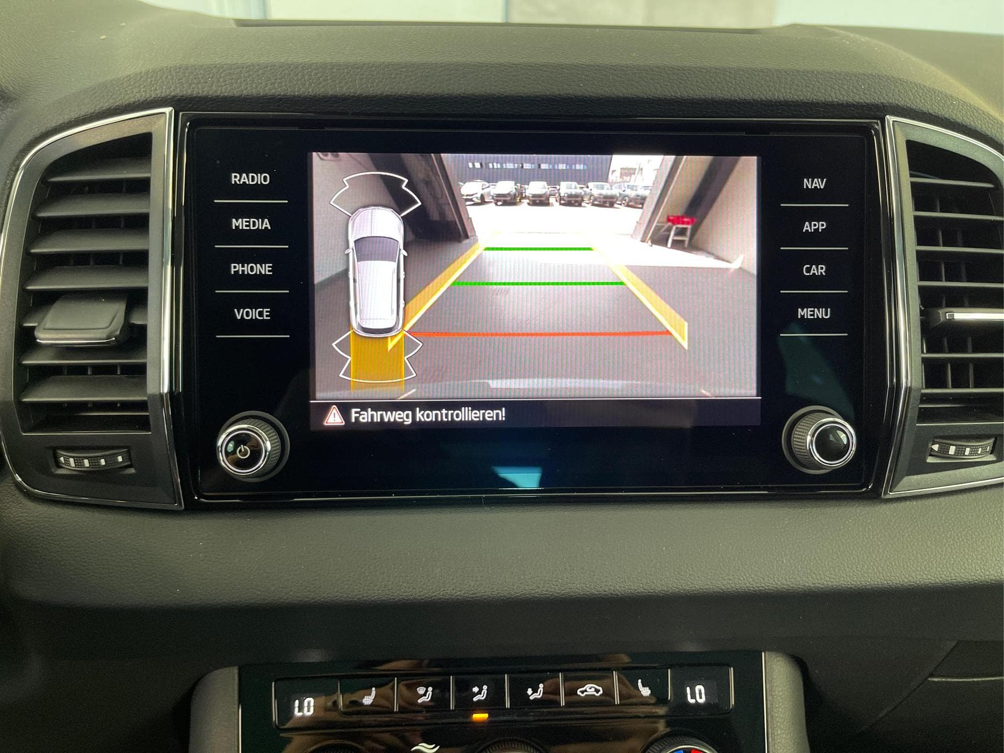 Skoda Karoq Selection (2026) - Photo 19