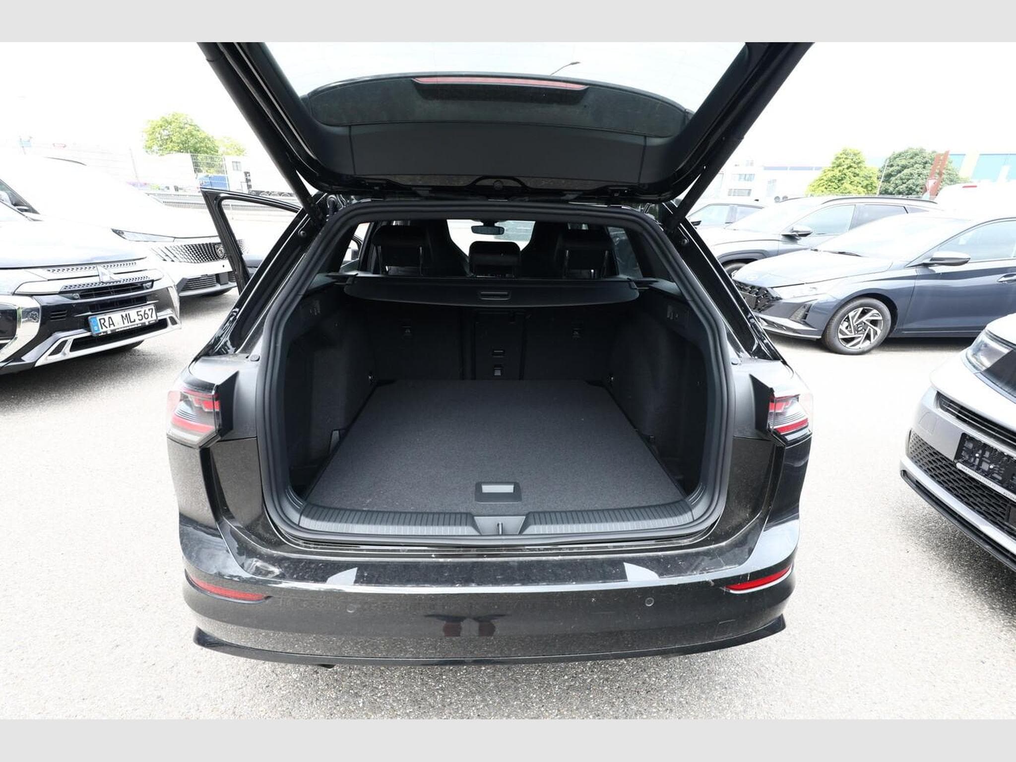 VW Golf Variant R-Line (2026) - Foto 11
