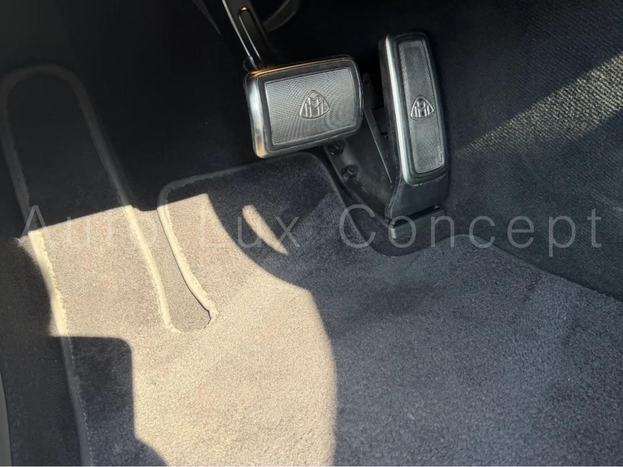 Mercedes S 680 Maybach Maybach 4MATIC Night Series (2023) - Photo 17