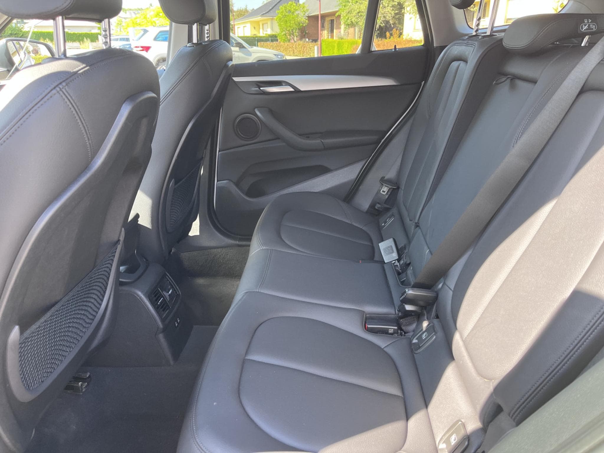 BMW X1 sDrive16dA 116PK (2022) - Photo 11