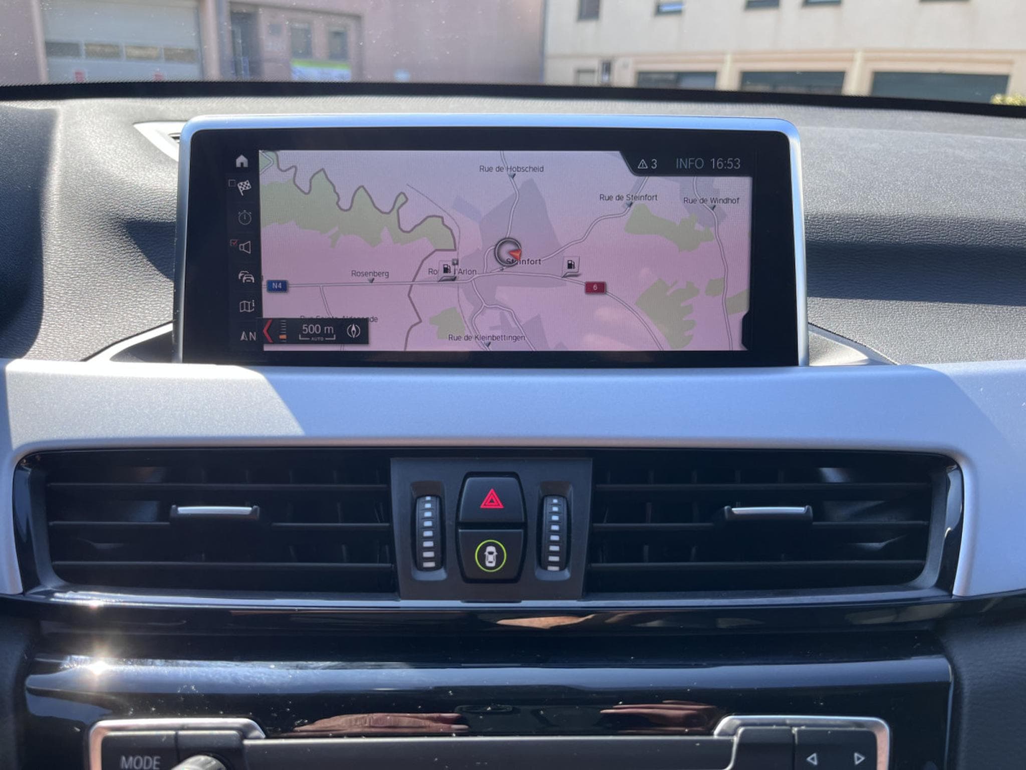 BMW X1 sDrive16dA 116PK (2022) - Photo 15