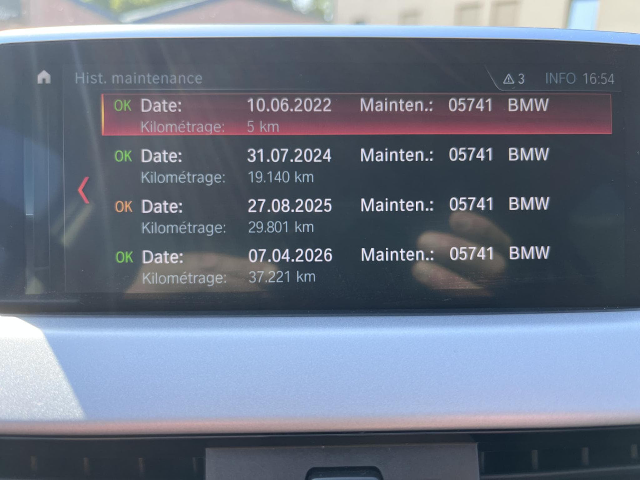 BMW X1 sDrive16dA 116PK (2022) - Photo 18