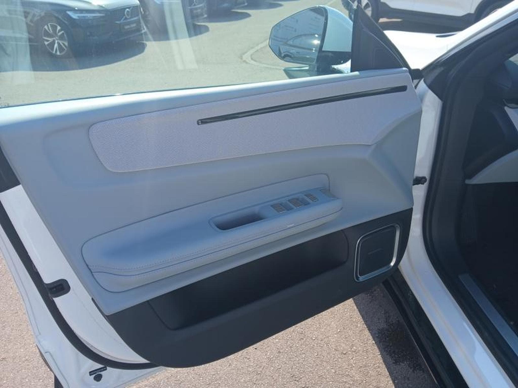 Polestar 4 Dual Motor Performance / Electrique (2024) - Foto 18