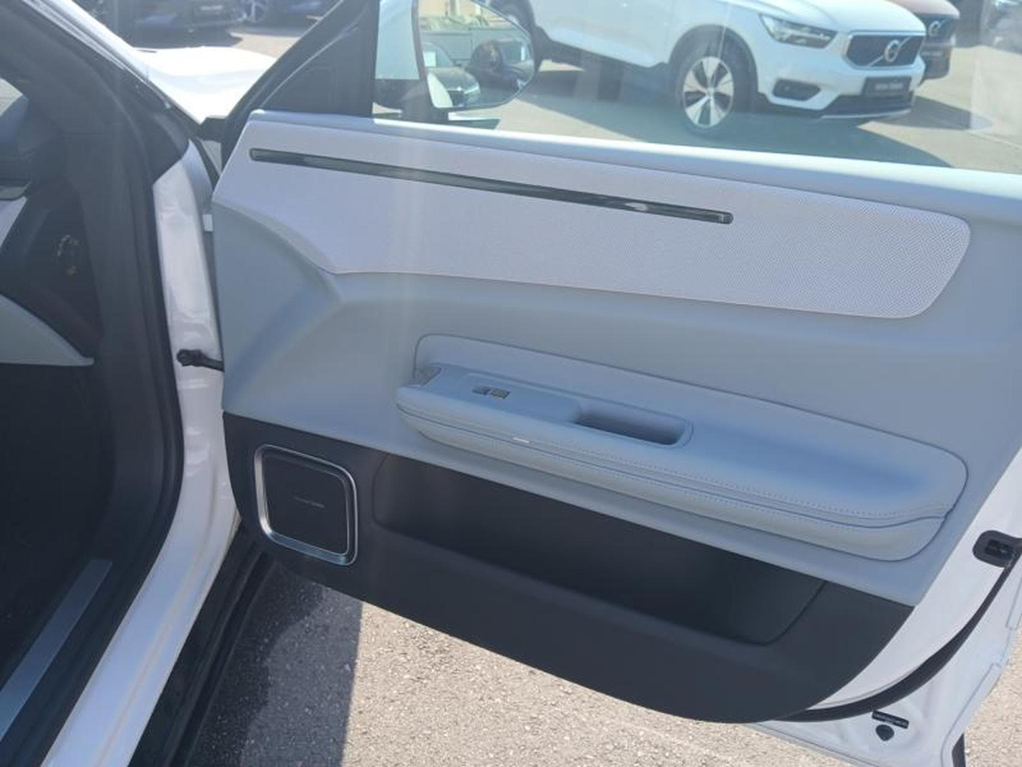Polestar 4 Dual Motor Performance / Electrique (2024) - Foto 19