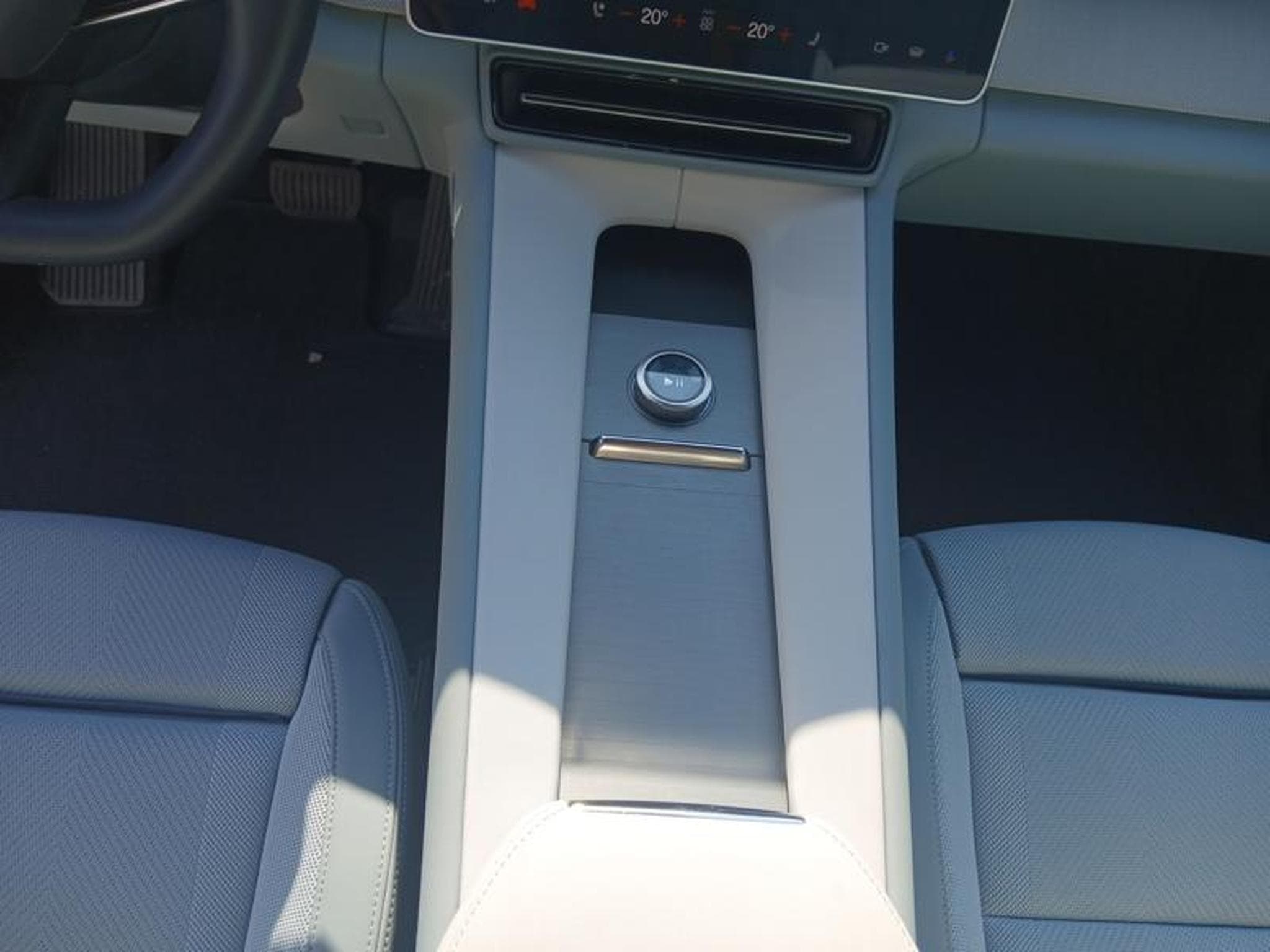 Polestar 4 Dual Motor Performance / Electrique (2024) - Foto 9