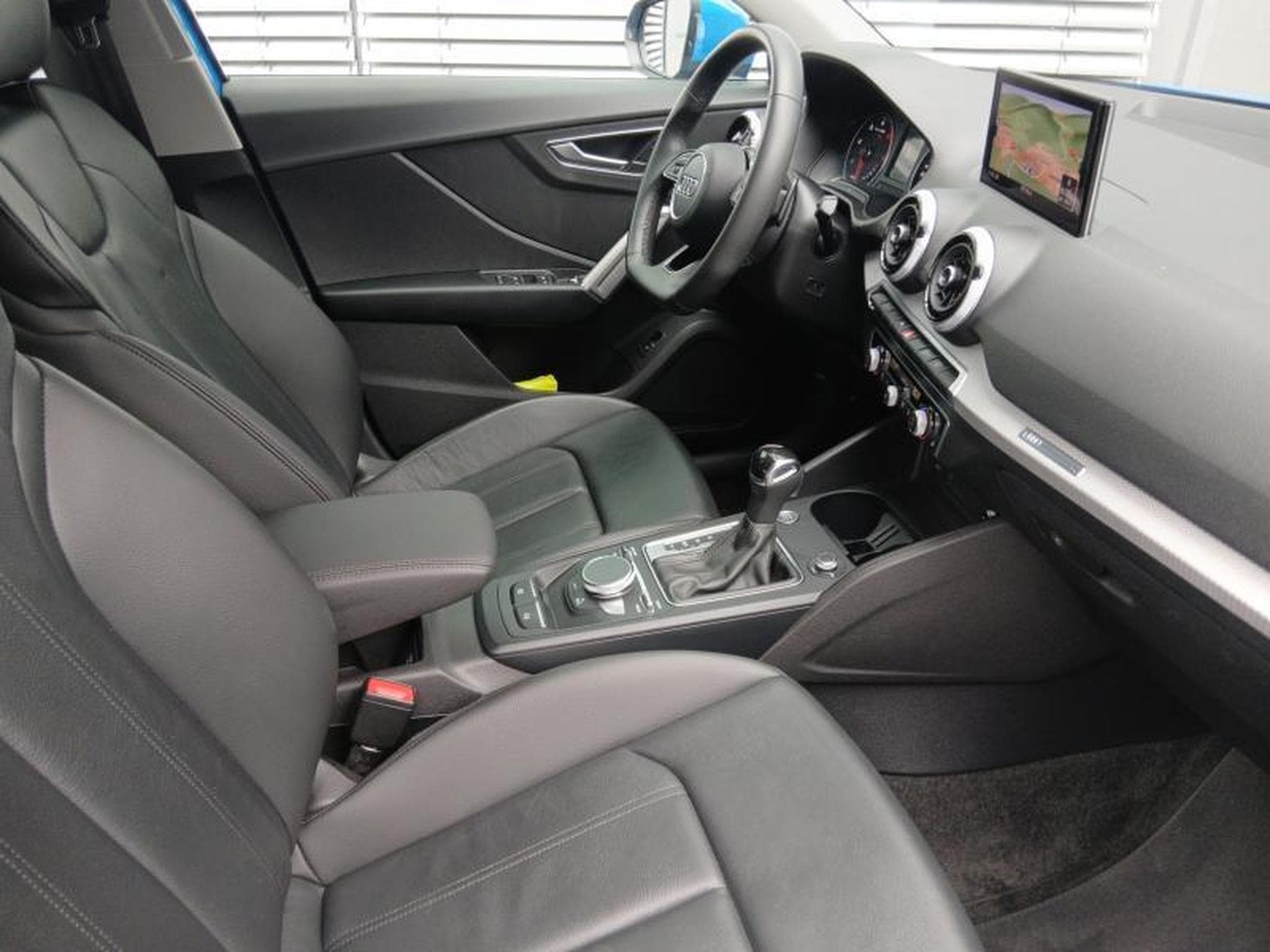 Audi Q2 S-line 35 TDI s-tronic (2021) - Foto 10