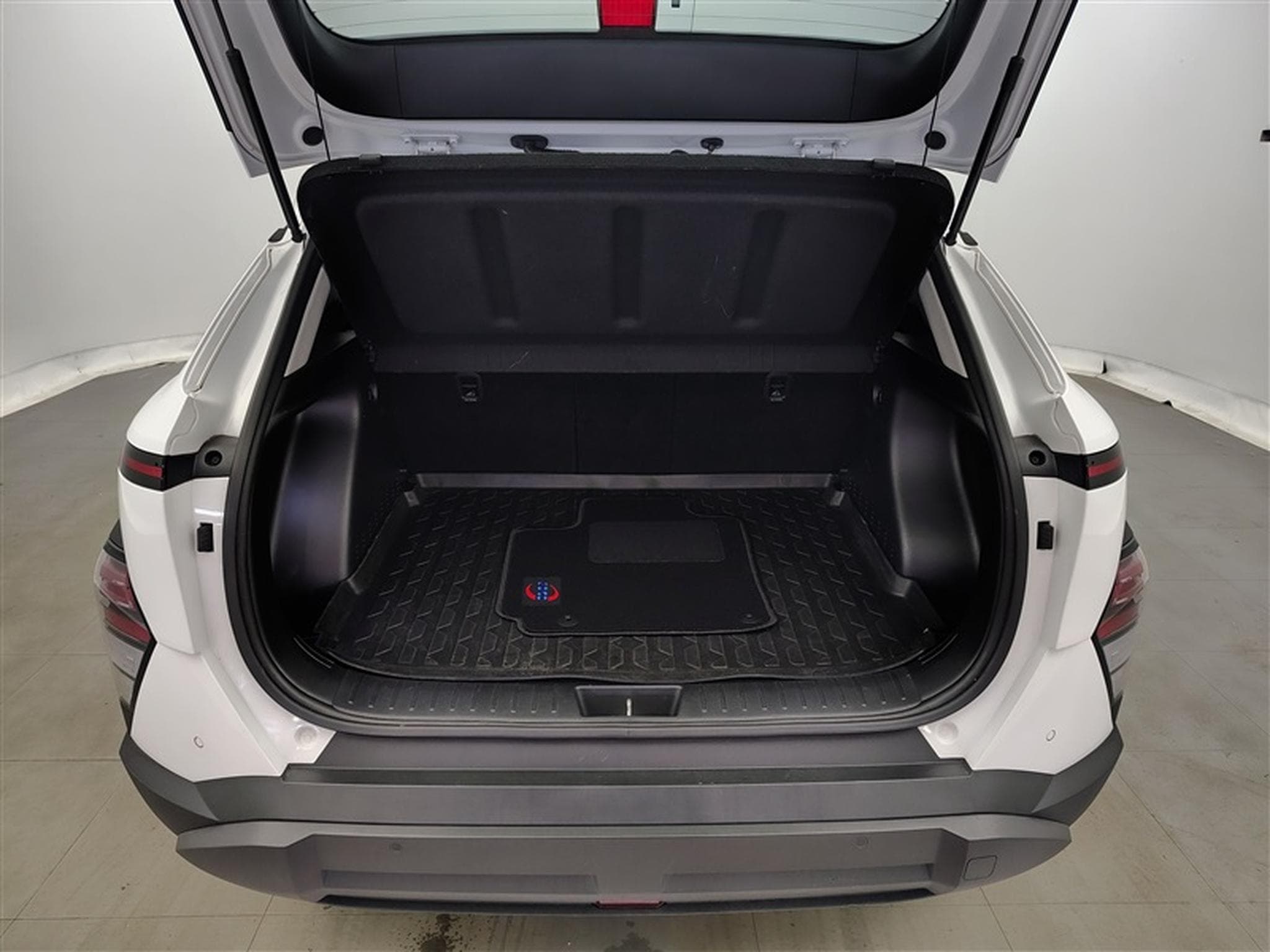Hyundai Kona 1.0 T-GDi Twist DCT CARPLAY / CLIM / TEL (2024) - Photo 14
