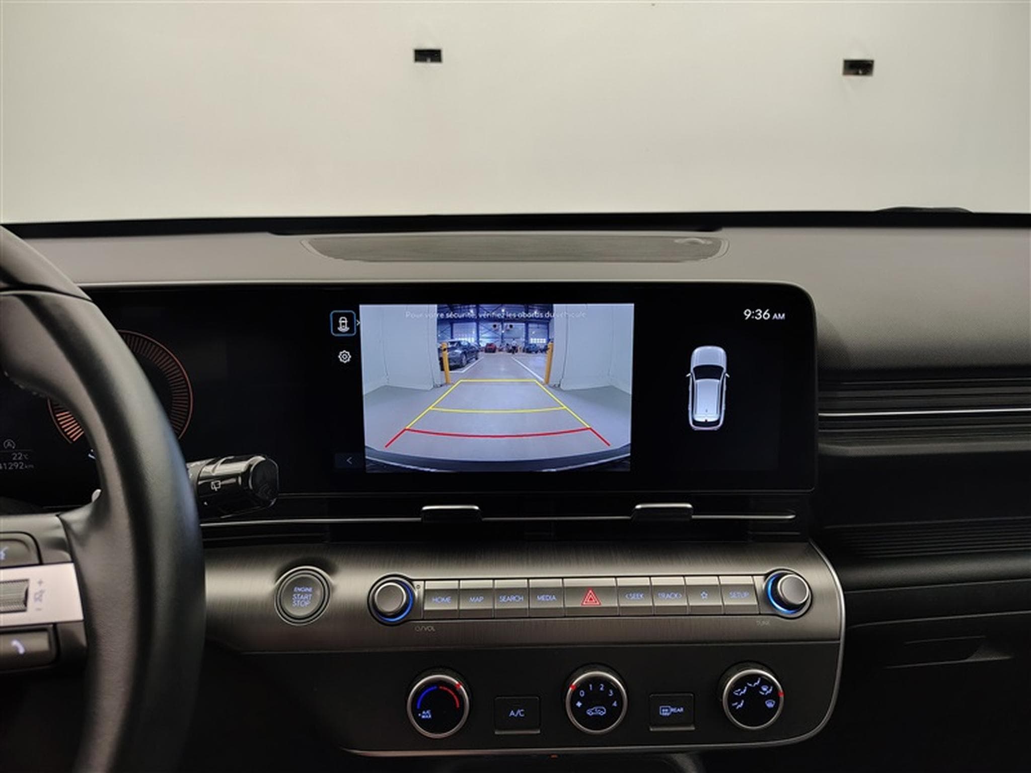 Hyundai Kona 1.0 T-GDi Twist DCT CARPLAY / CLIM / TEL (2024) - Photo 18
