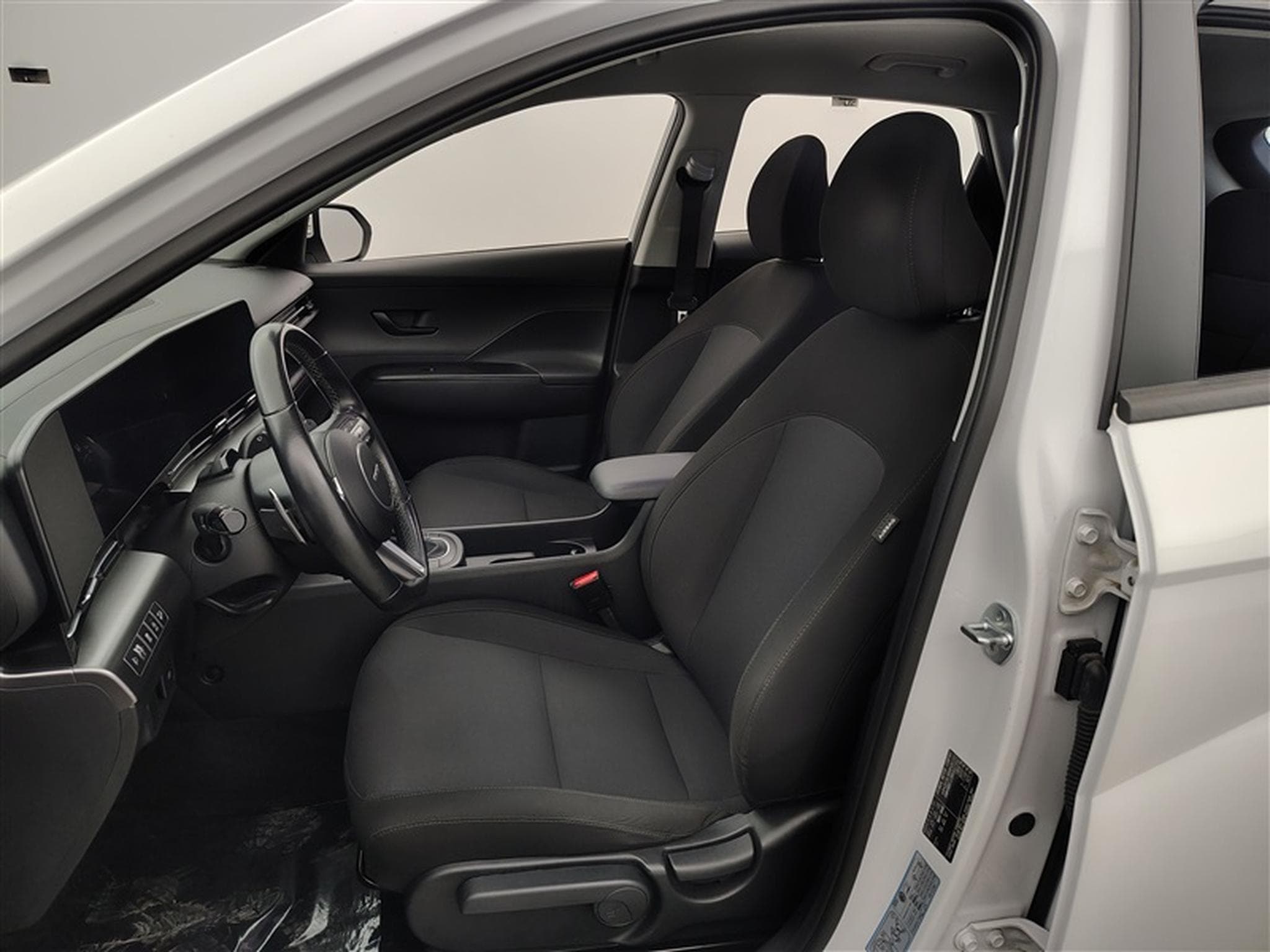 Hyundai Kona 1.0 T-GDi Twist DCT CARPLAY / CLIM / TEL (2024) - Photo 7