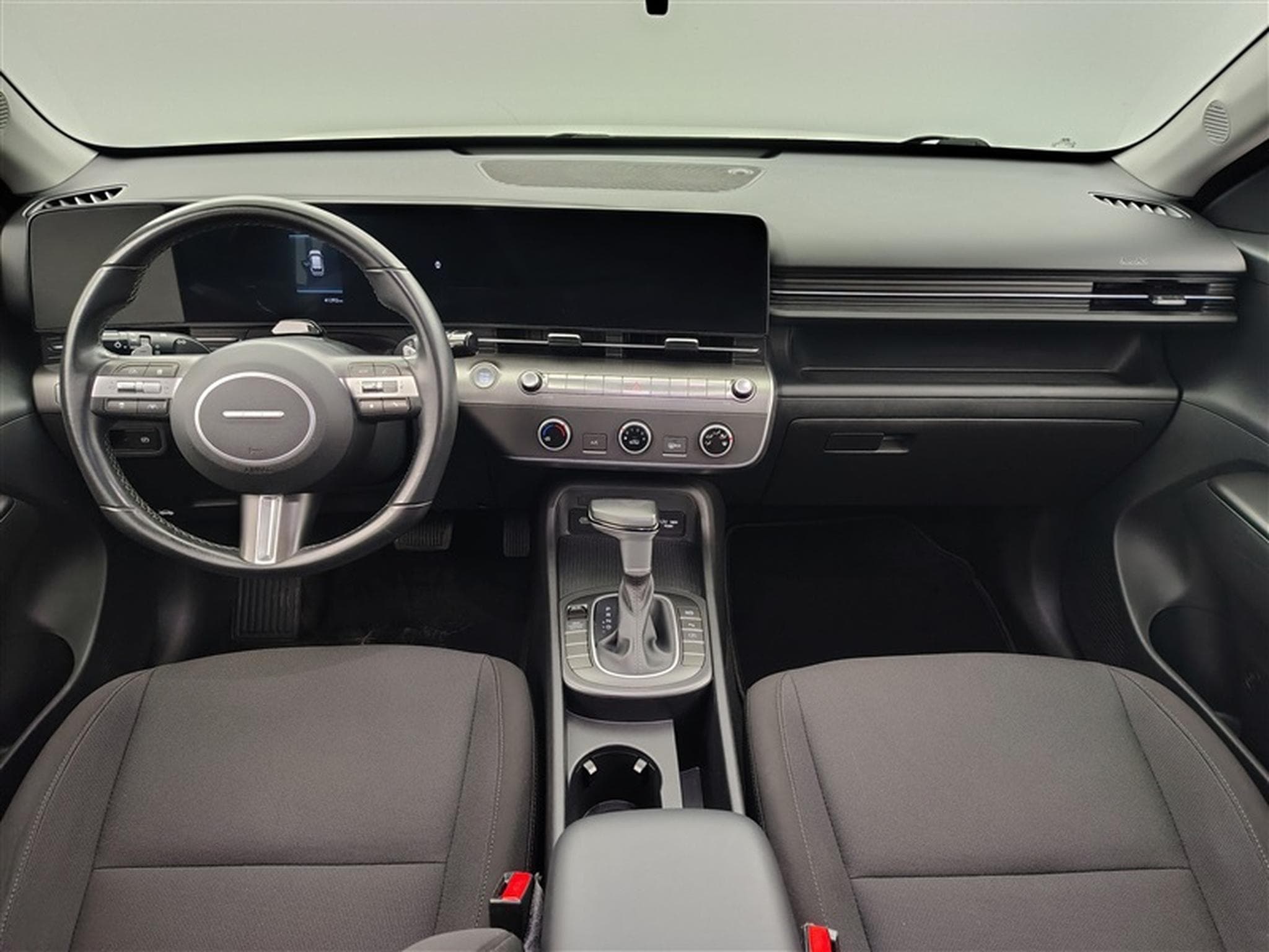 Hyundai Kona 1.0 T-GDi Twist DCT CARPLAY / CLIM / TEL (2024) - Photo 8