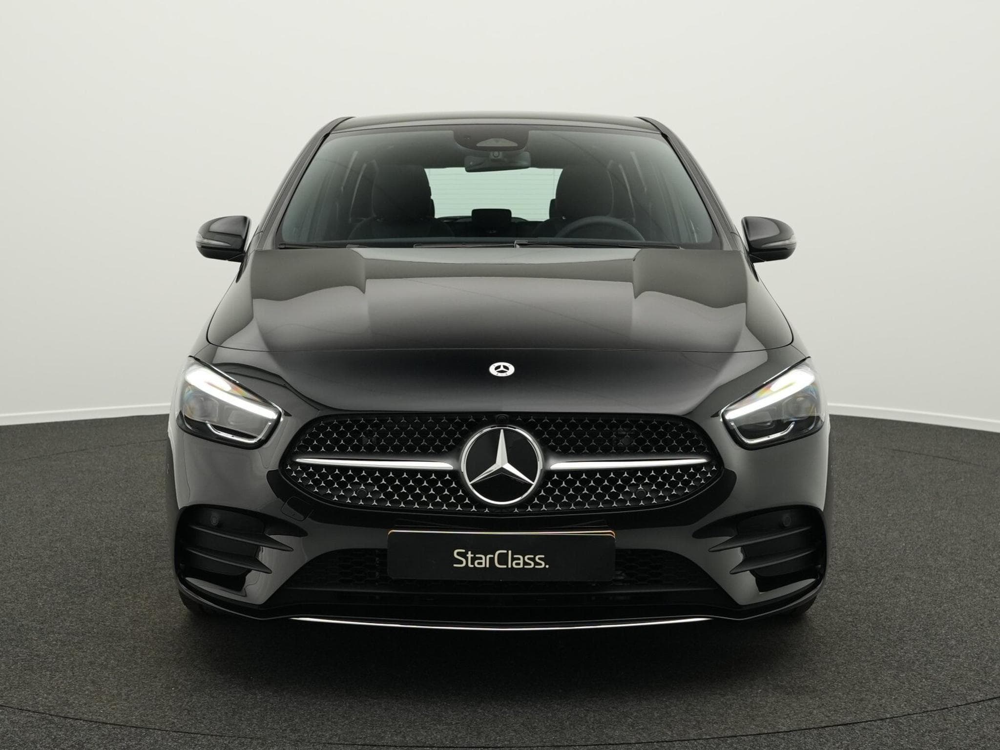 Mercedes B 180 B 180 (2025) - Photo 2