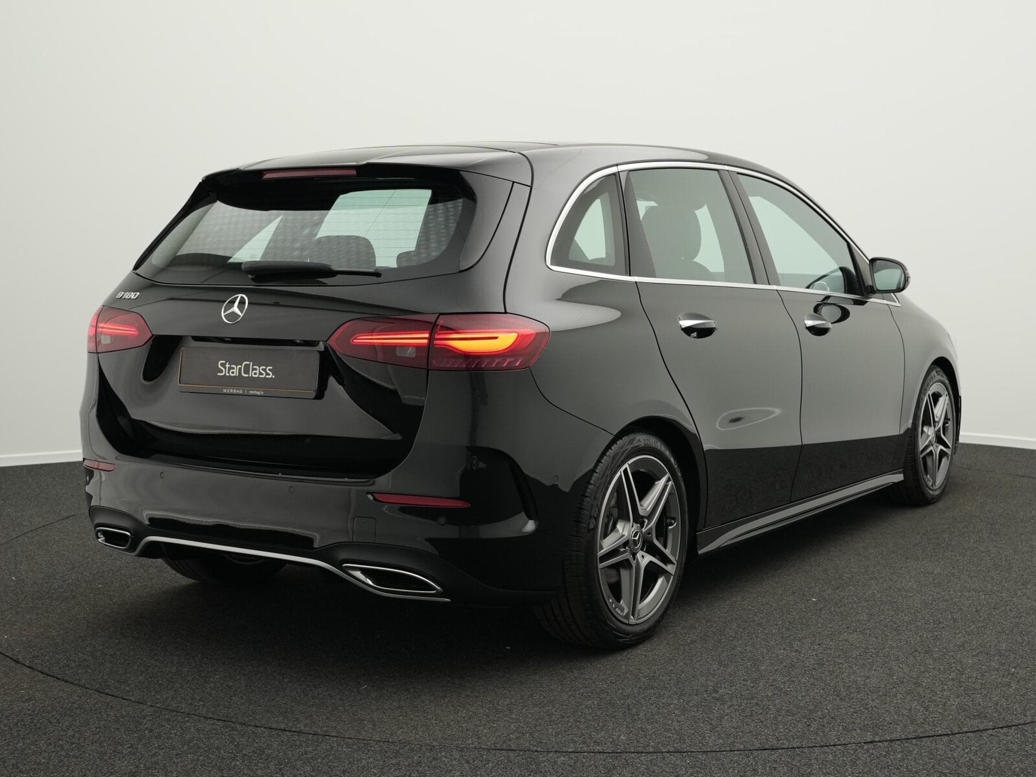 Mercedes B 180 B 180 (2025) - Photo 3