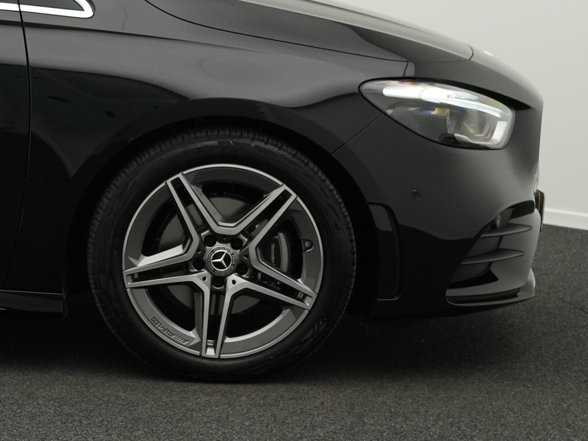 Mercedes B 180 B 180 (2025) - Photo 6