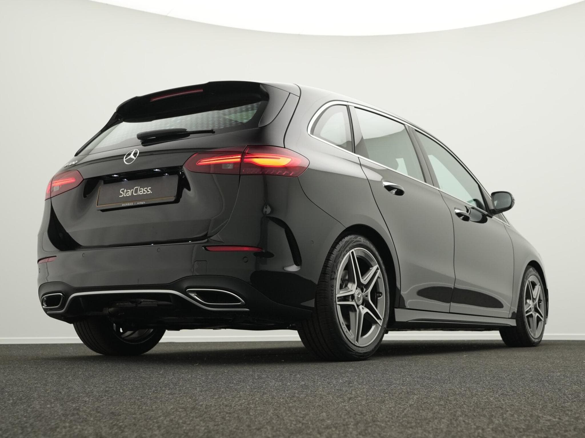 Mercedes B 180 B 180 (2025) - Photo 9