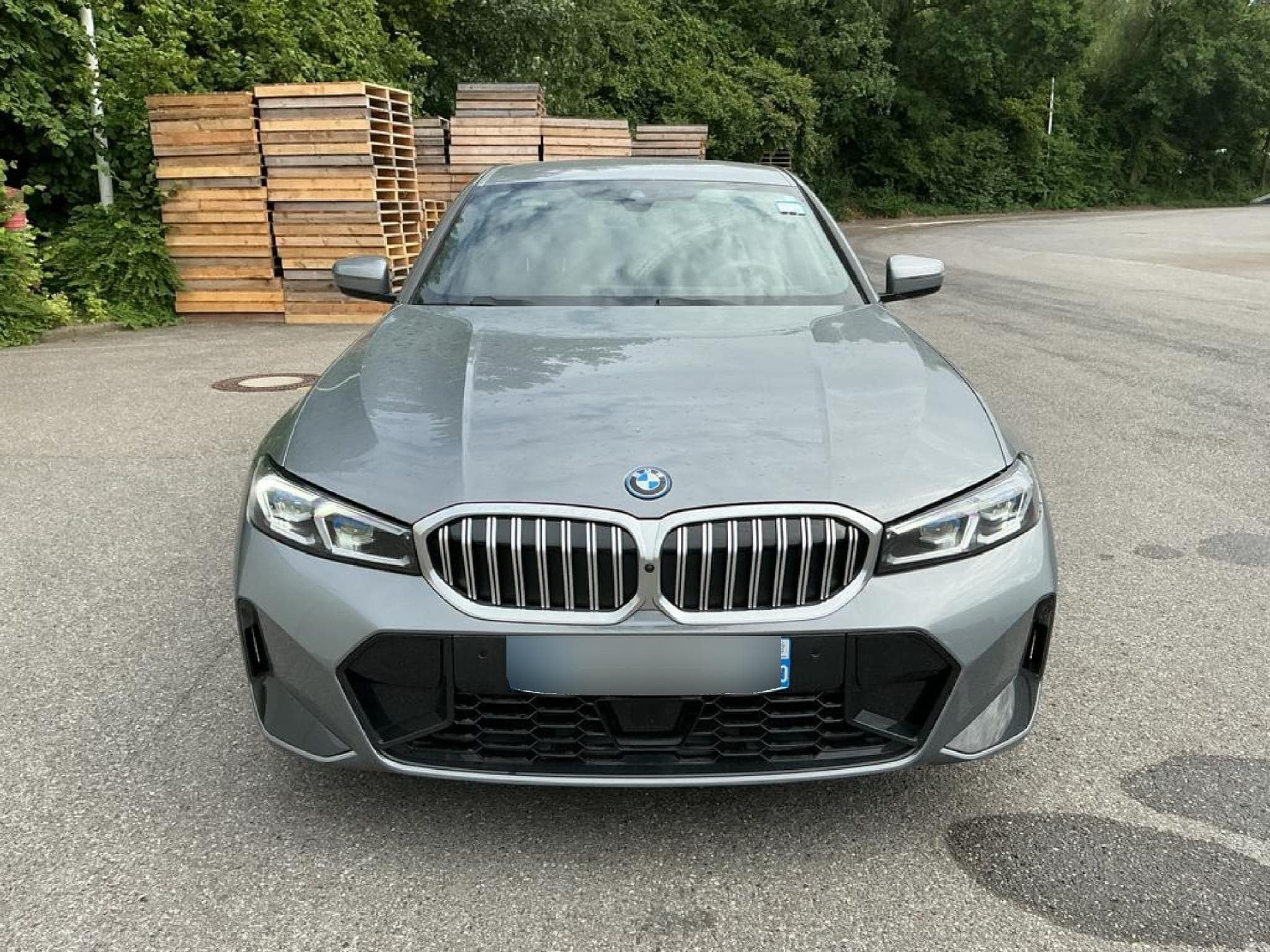 Bmw 330 3er - 330e xDrive M Sport (EURO 6e) SOH 100% (2025) - Foto 2