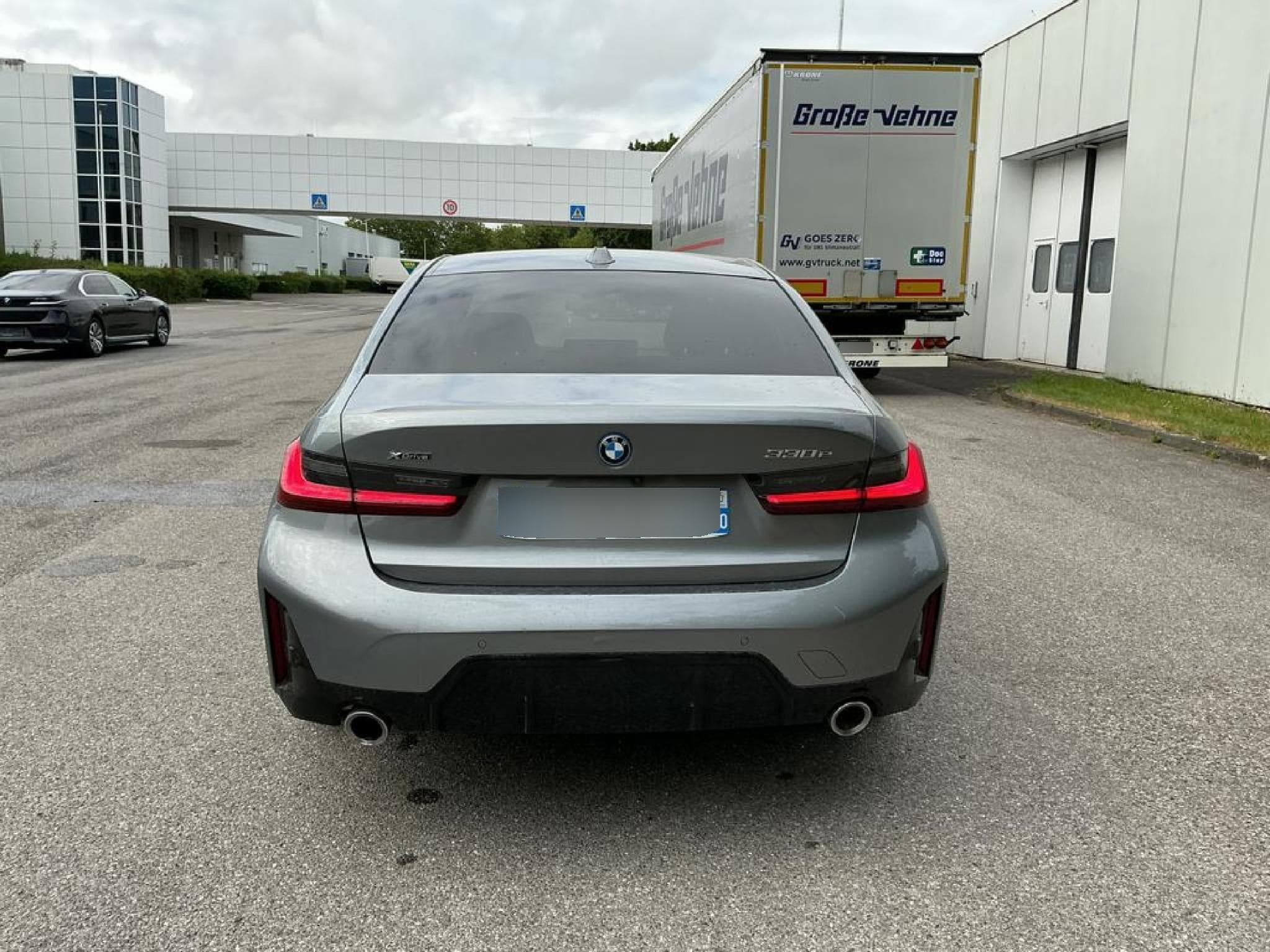 Bmw 330 3er - 330e xDrive M Sport (EURO 6e) SOH 100% (2025) - Foto 5