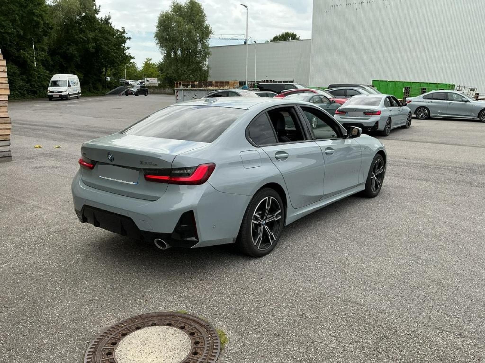 Bmw 330 3er - 330e xDrive M Sport (EURO 6e) SOH 100 % (2025) - Foto 4