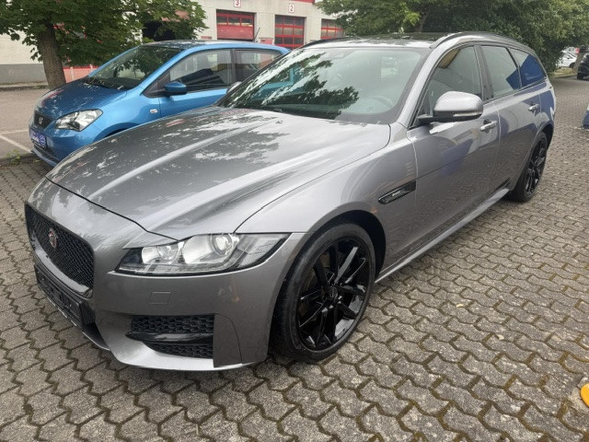 Jaguar XF JAGUAR XF 2.0 D R-SPORT PANORAMA LEDER NAVI KAMERA KEYLESS (2020) - Foto 1