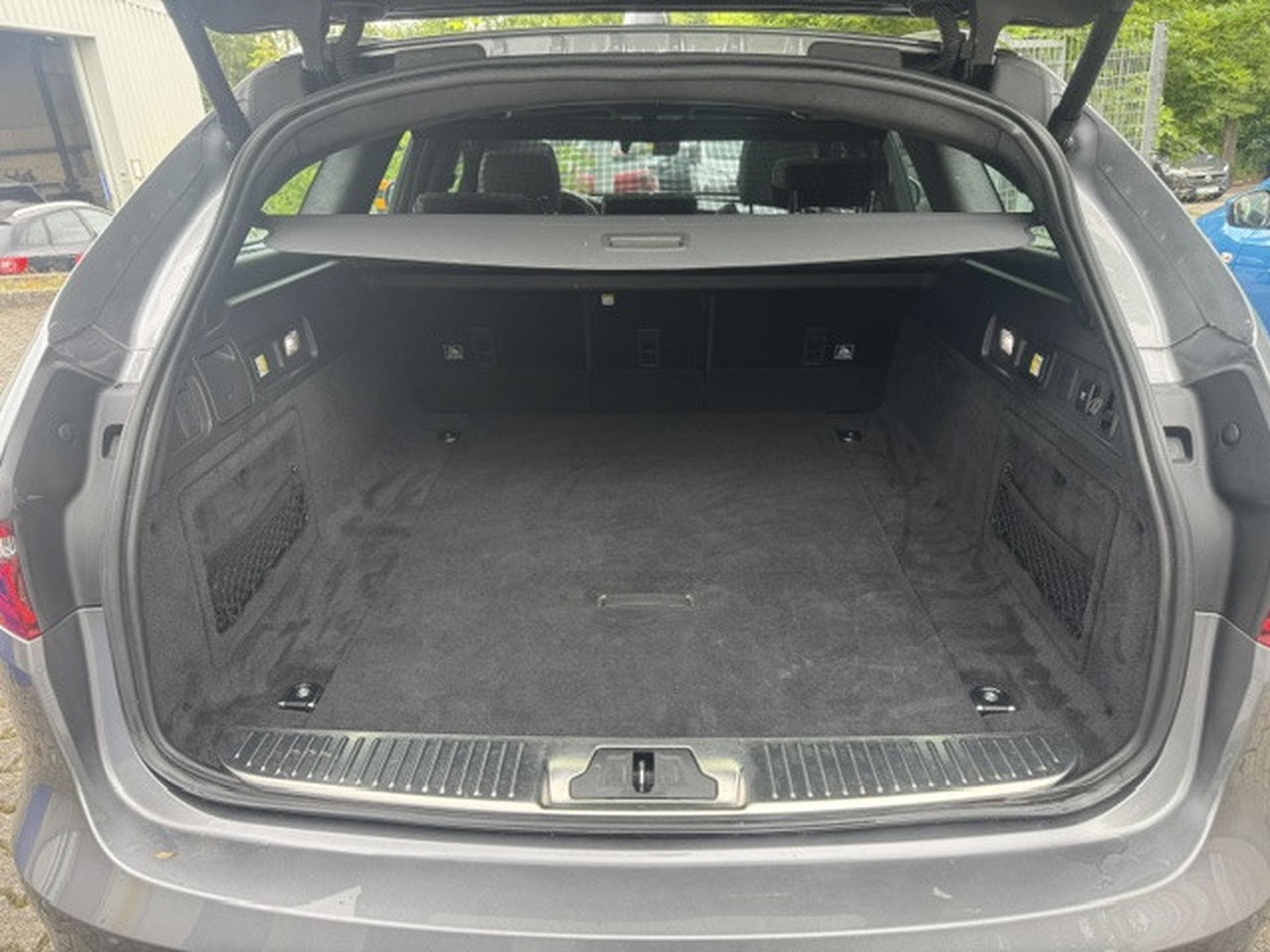Jaguar XF JAGUAR XF 2.0 D R-SPORT PANORAMA LEDER NAVI KAMERA KEYLESS (2020) - Foto 10