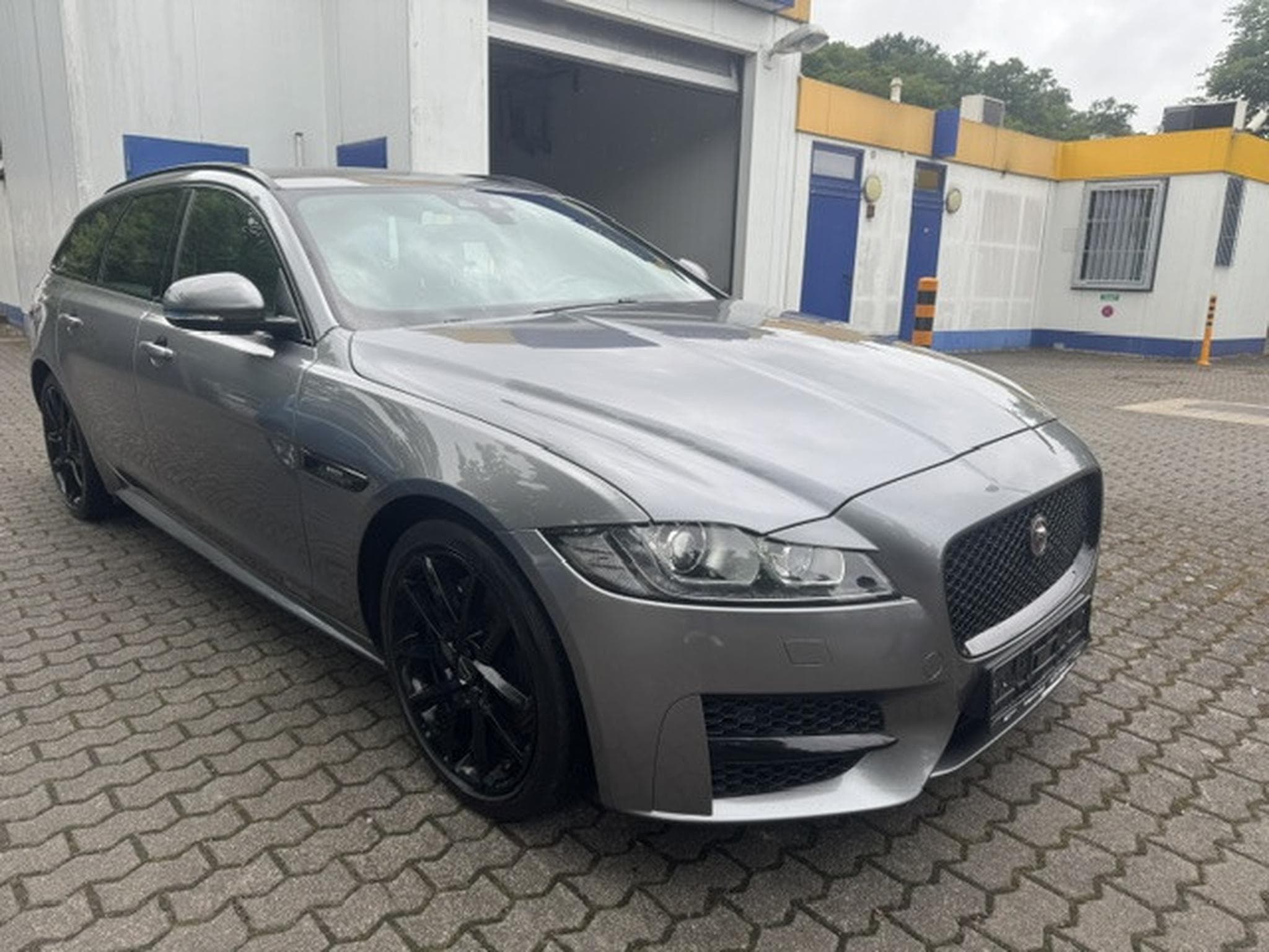 Jaguar XF JAGUAR XF 2.0 D R-SPORT PANORAMA LEDER NAVI KAMERA KEYLESS (2020) - Foto 3