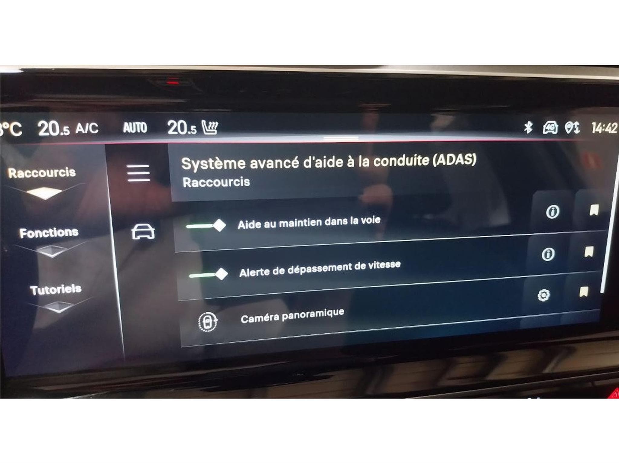 DS Automobiles DS7 1.5 HDI Performance Line EAT8 (2025) - Foto 13