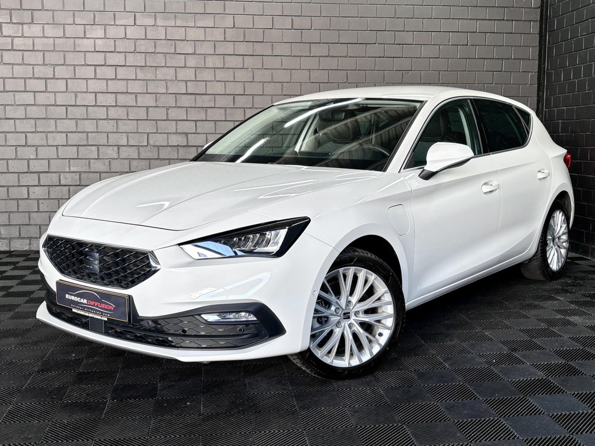 Seat Leon IV Xcellence 1.4 e-Hybrid 204CV DSG 6  *4 SAISONS* *CAMERA* (2022) - Foto 2