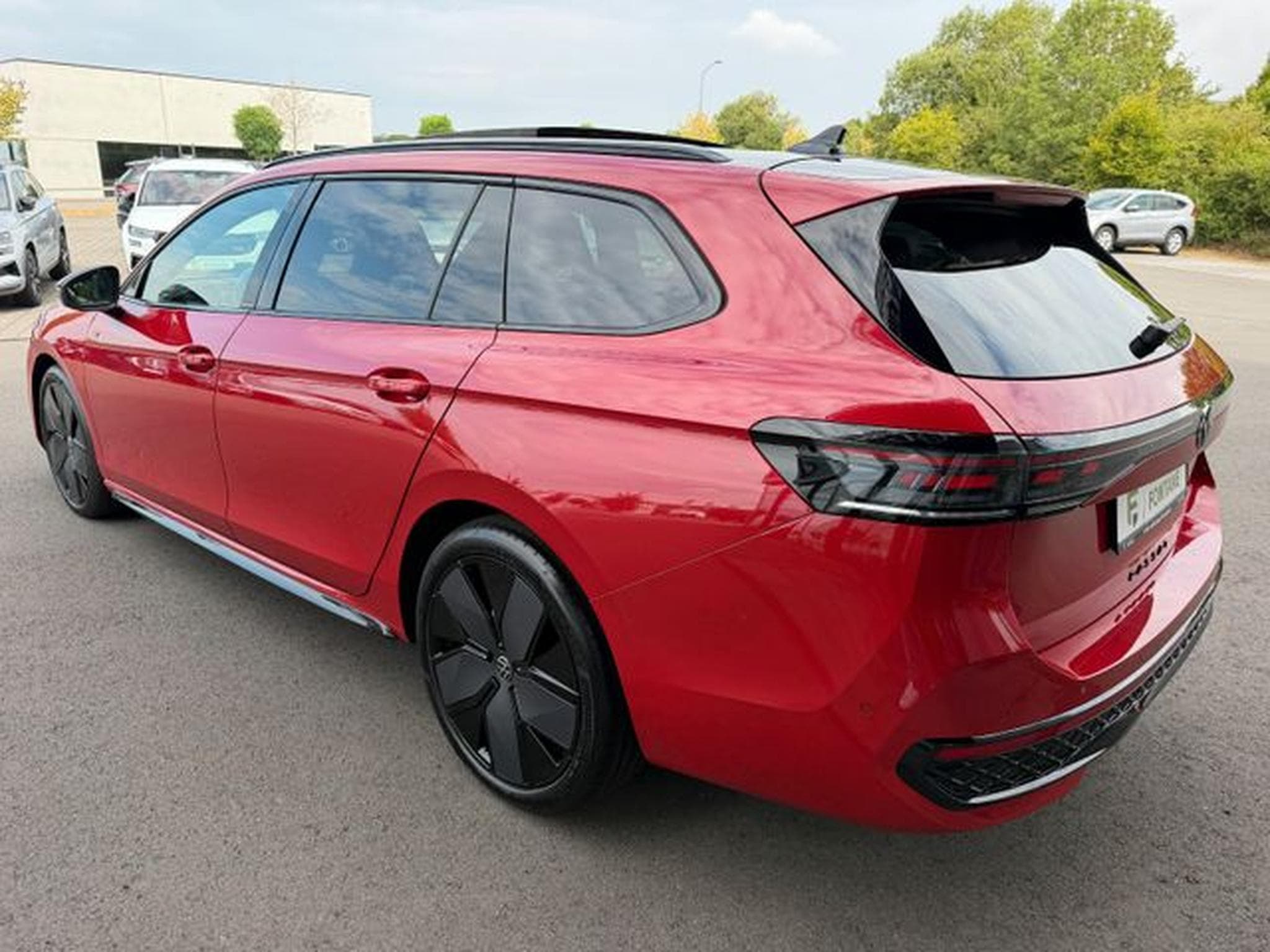 VW Passat Passat 2.0TDI 4x4 R-Line Leder Pano Signature (2024) - Photo 7