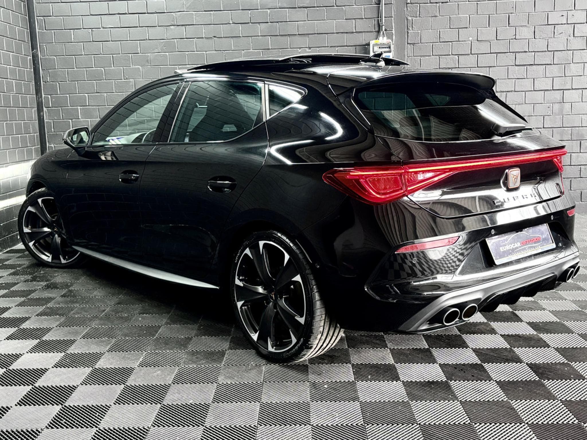 Cupra Leon 2.0 TSI 300CV * PANO * Volant SS * Caméra * (2023) - Foto 4