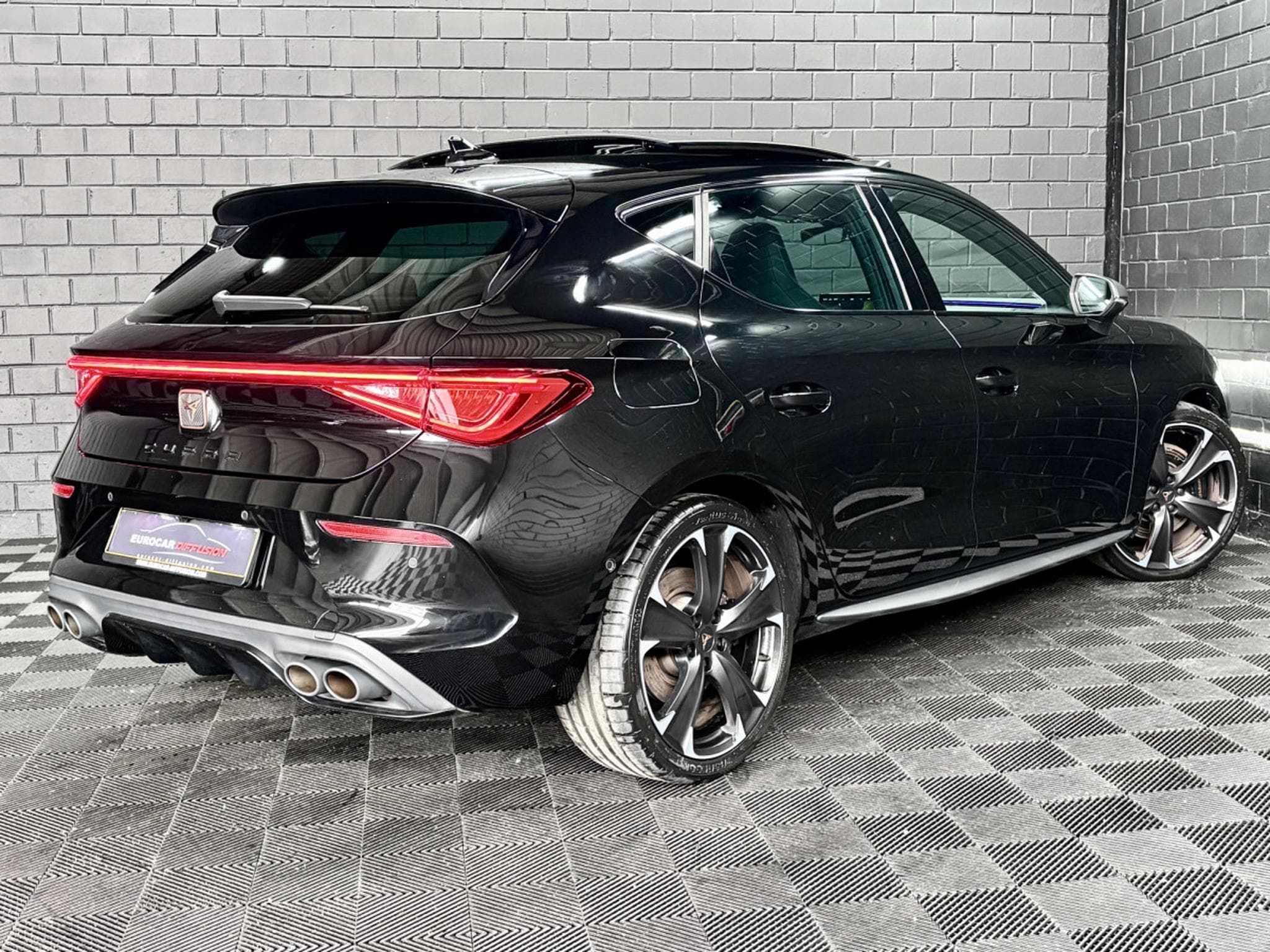 Cupra Leon 2.0 TSI 300CV * PANO * Volant SS * Caméra * (2023) - Foto 6