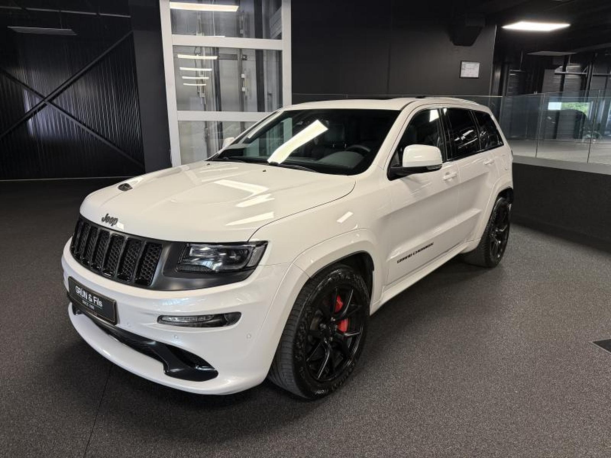Jeep Cherokee SRT 6.4 V8 Hemi (2017) - Photo 3