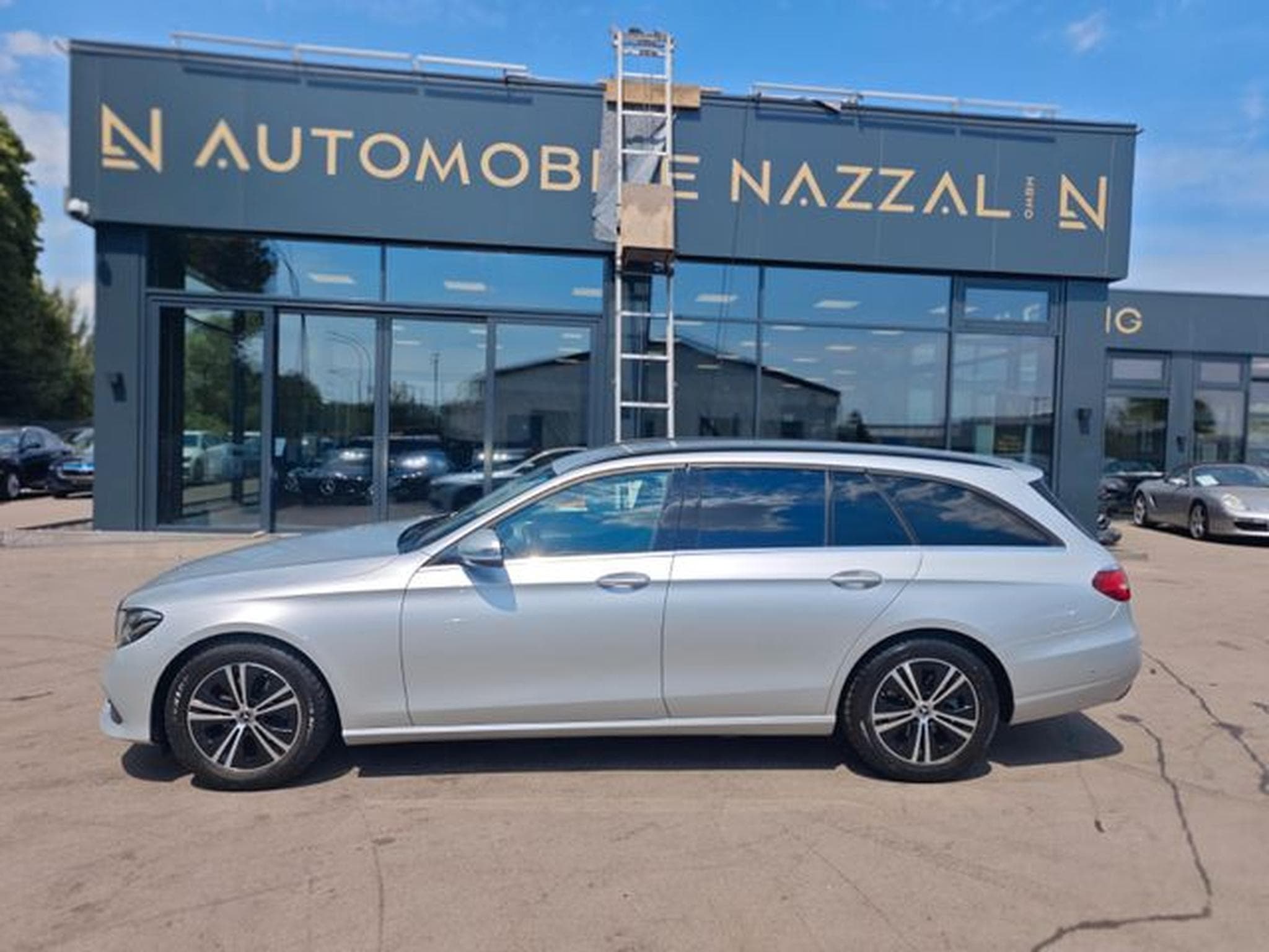 Mercedes E 220 E 220 E*AVANTGARDE*NAVI*VOLL LED*KAMERA*AHK* (2019) - Photo 13