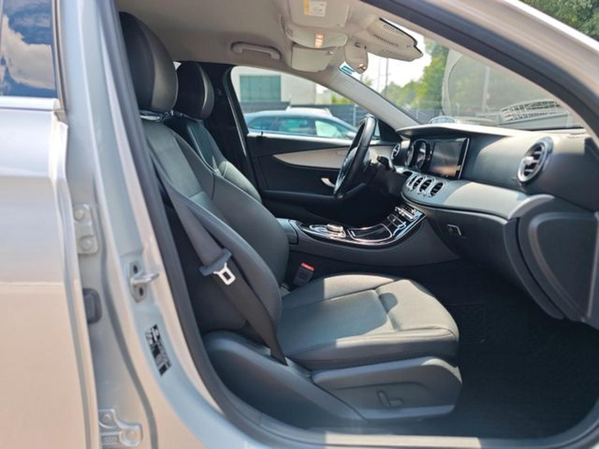 Mercedes E 220 E 220 E*AVANTGARDE*NAVI*VOLL LED*KAMERA*AHK* (2019) - Photo 15