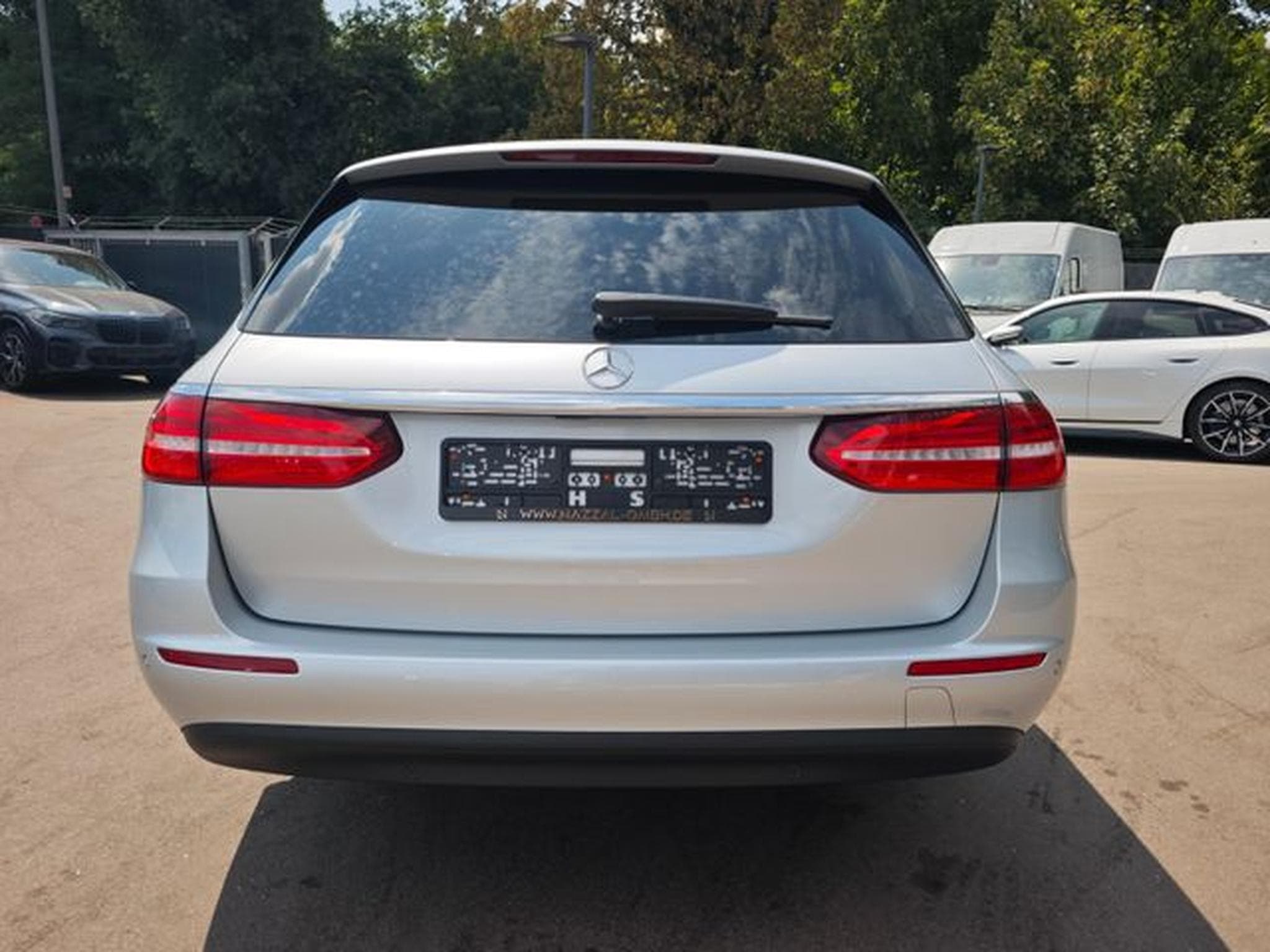 Mercedes E 220 E 220 E*AVANTGARDE*NAVI*VOLL LED*KAMERA*AHK* (2019) - Photo 8