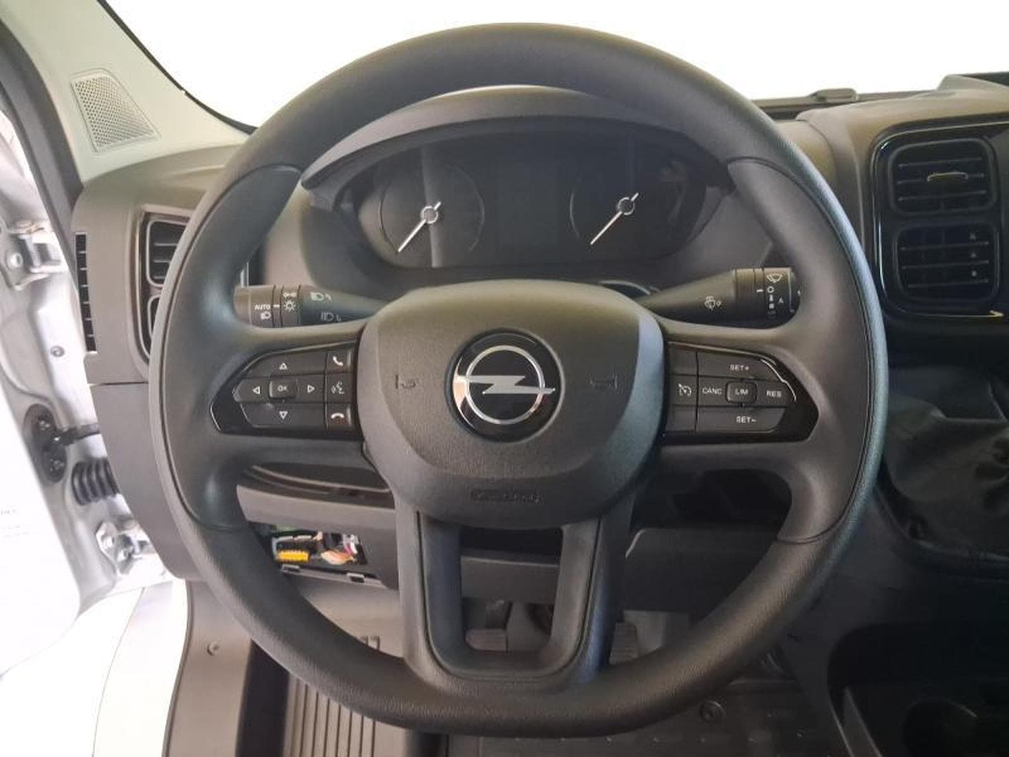 Opel Movano 35 L3H2 (2025) - Foto 9