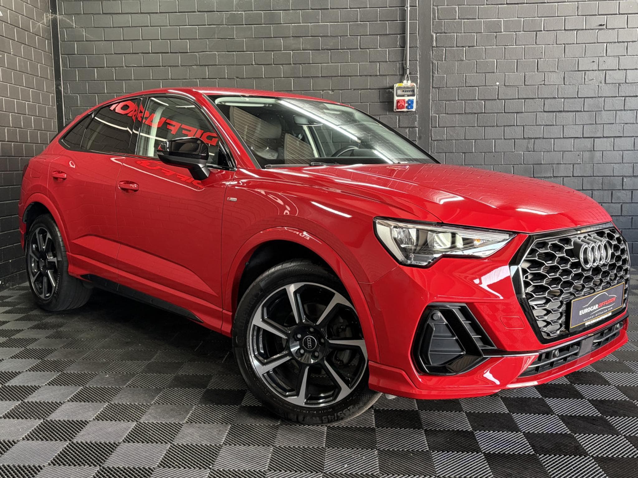 Audi Q3 Sportback S-Line 35 TFSI 150 CV *ATTELAGE* HAYON* (2023) - Foto 4