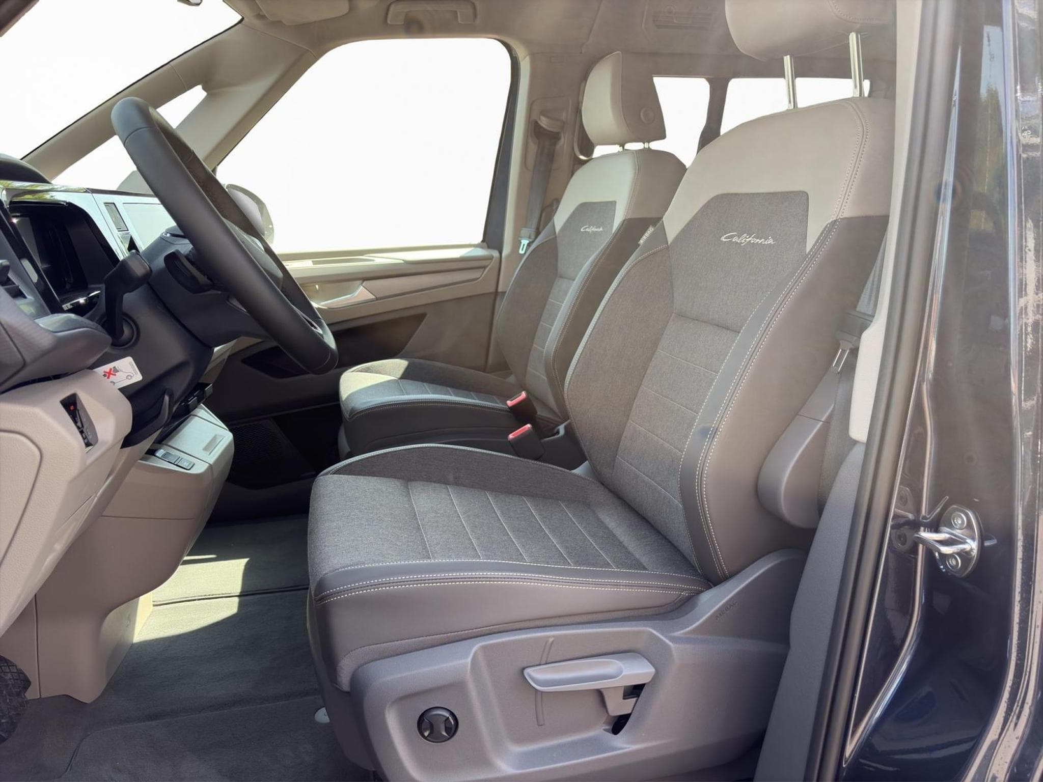 VW California Ocean (2026) - Photo 7
