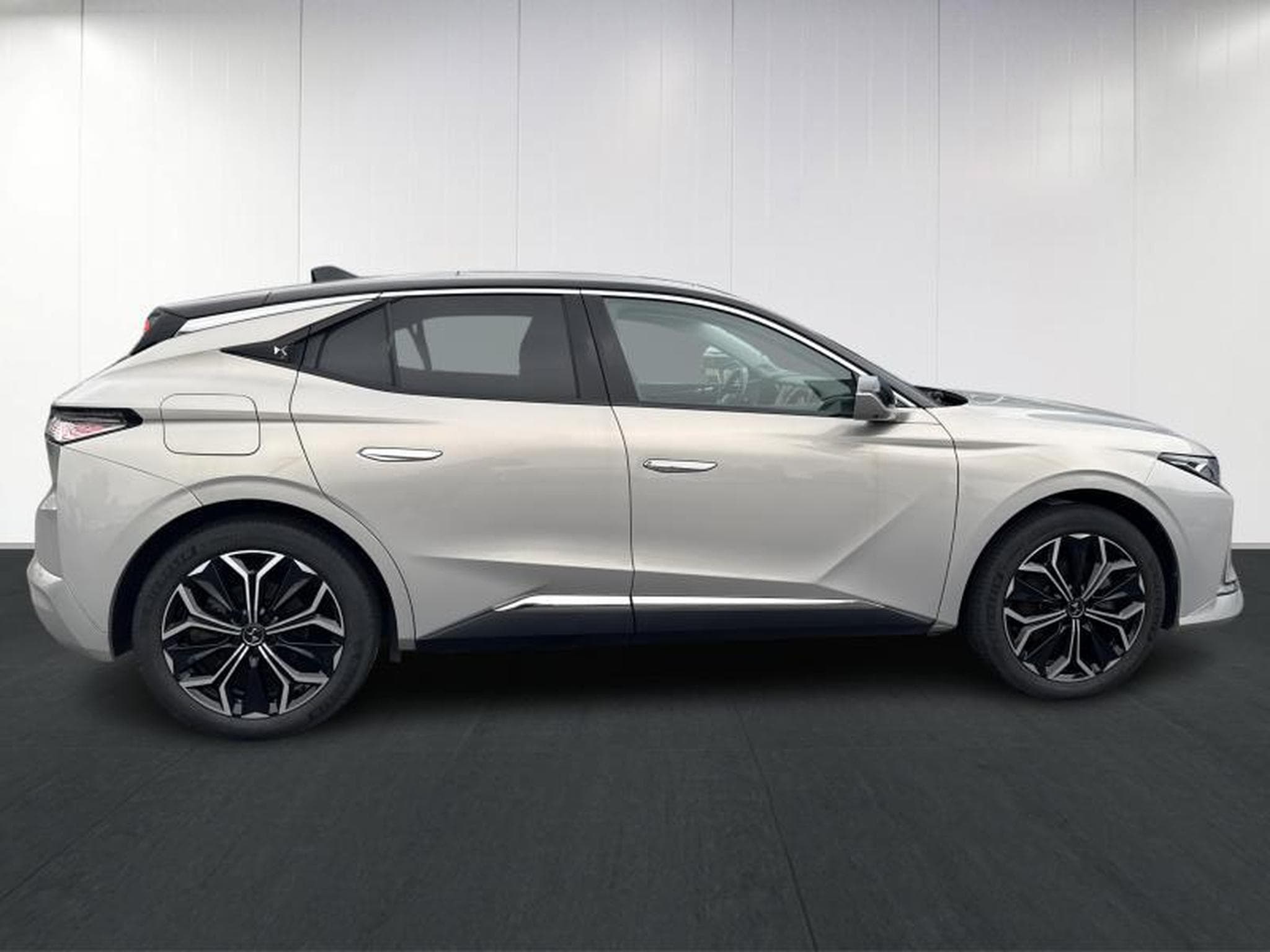 DS Automobiles DS4 Rivoli E-Tense 225 (2021) - Foto 8