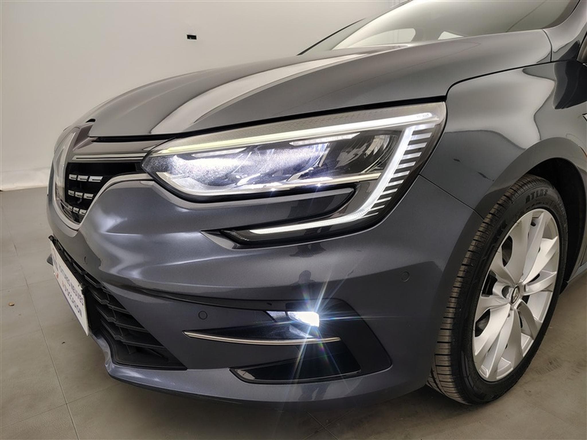 Renault Megane 1.33 TCe Edition One EDC GPF (EU6D) (2021) - Photo 15