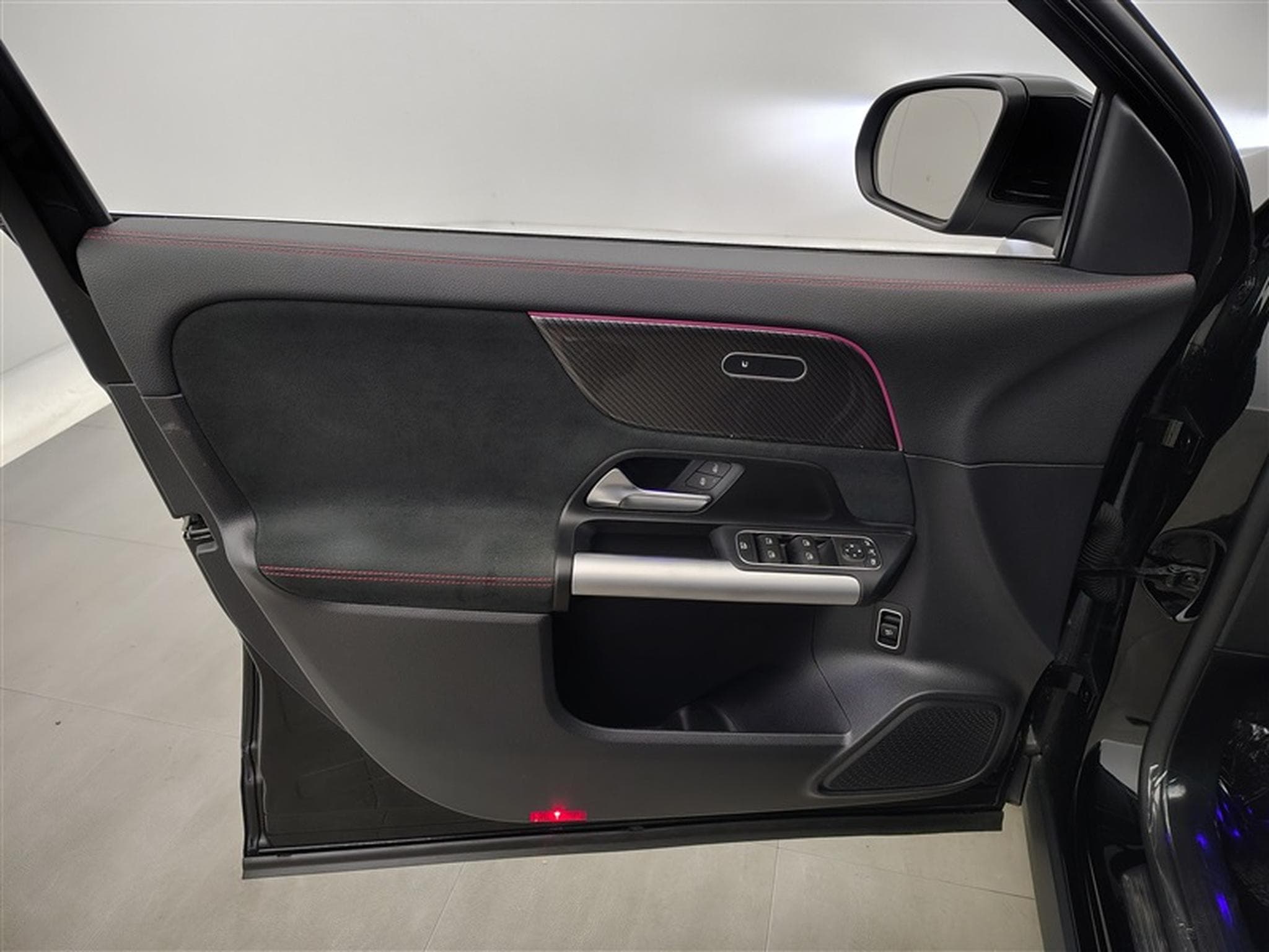 Mercedes GLA 200 GLA 200 AUTO AMG LINE NAVI/CAMERA/CUIR PARTIEL/JA' 18 (2023) - Photo 17