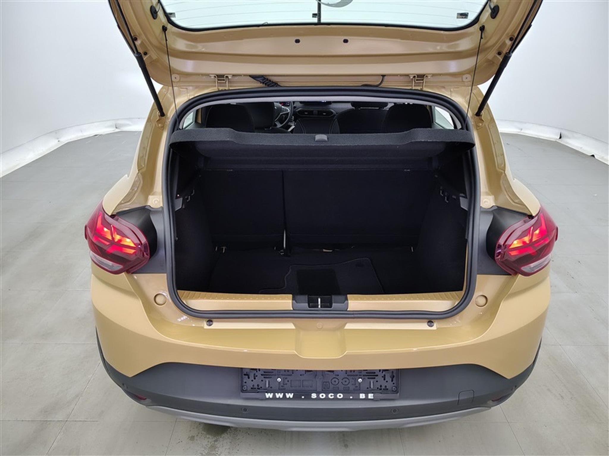 Dacia Sandero Stepway 1.0 TCe Extreme (2024) - Photo 14