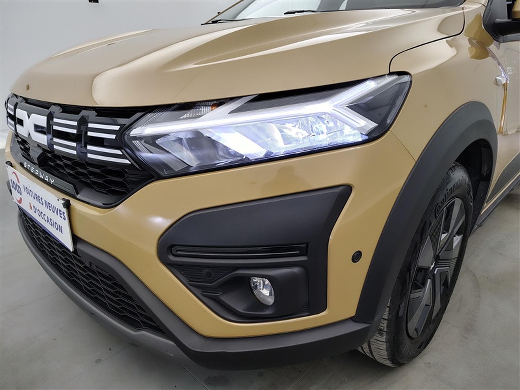 Dacia Sandero Stepway 1.0 TCe Extreme (2024) - Photo 15