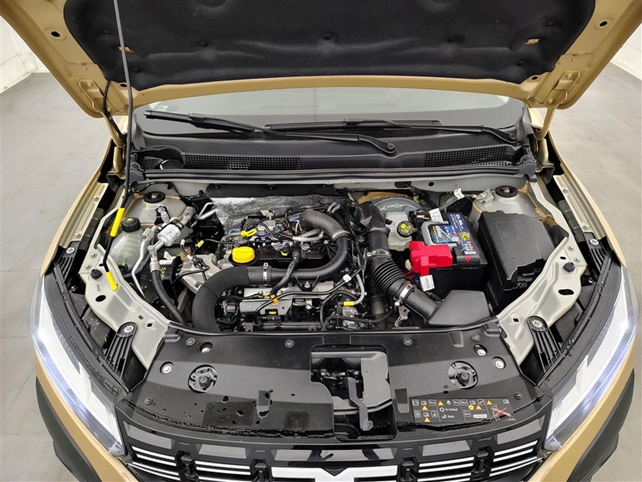 Dacia Sandero Stepway 1.0 TCe Extreme (2024) - Photo 19
