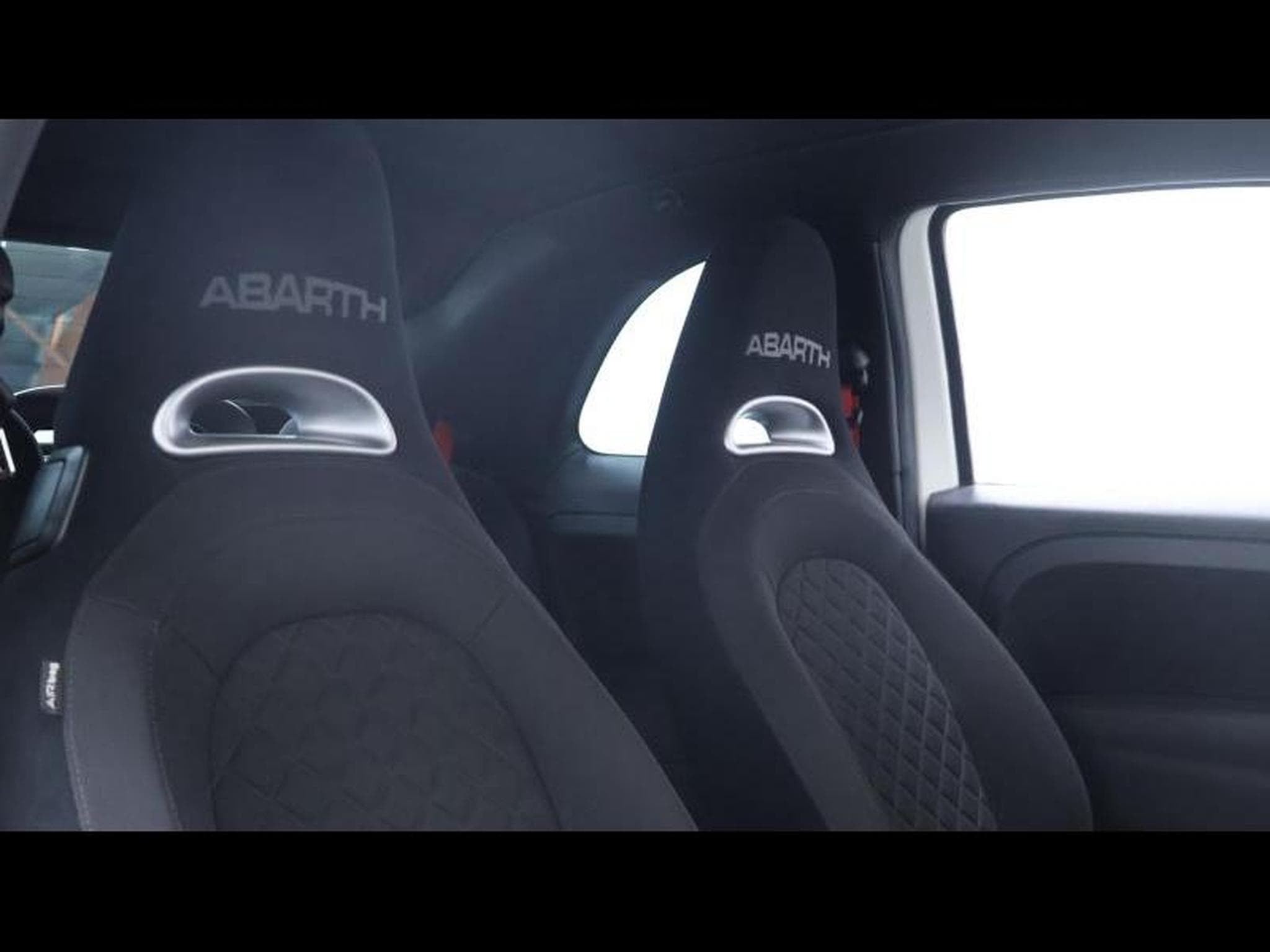 Abarth 500 C 1.4T-JET 145 cv Boite manuelle (2022) - Foto 14